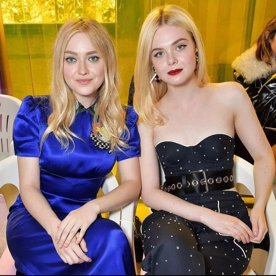 Dakota and Elle Fanning