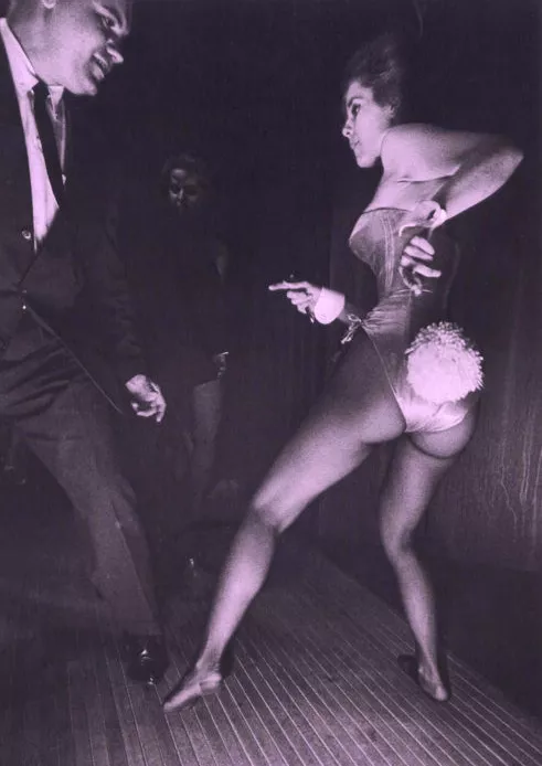 Dancing Bunny Playboy Club in Chicago (1962)