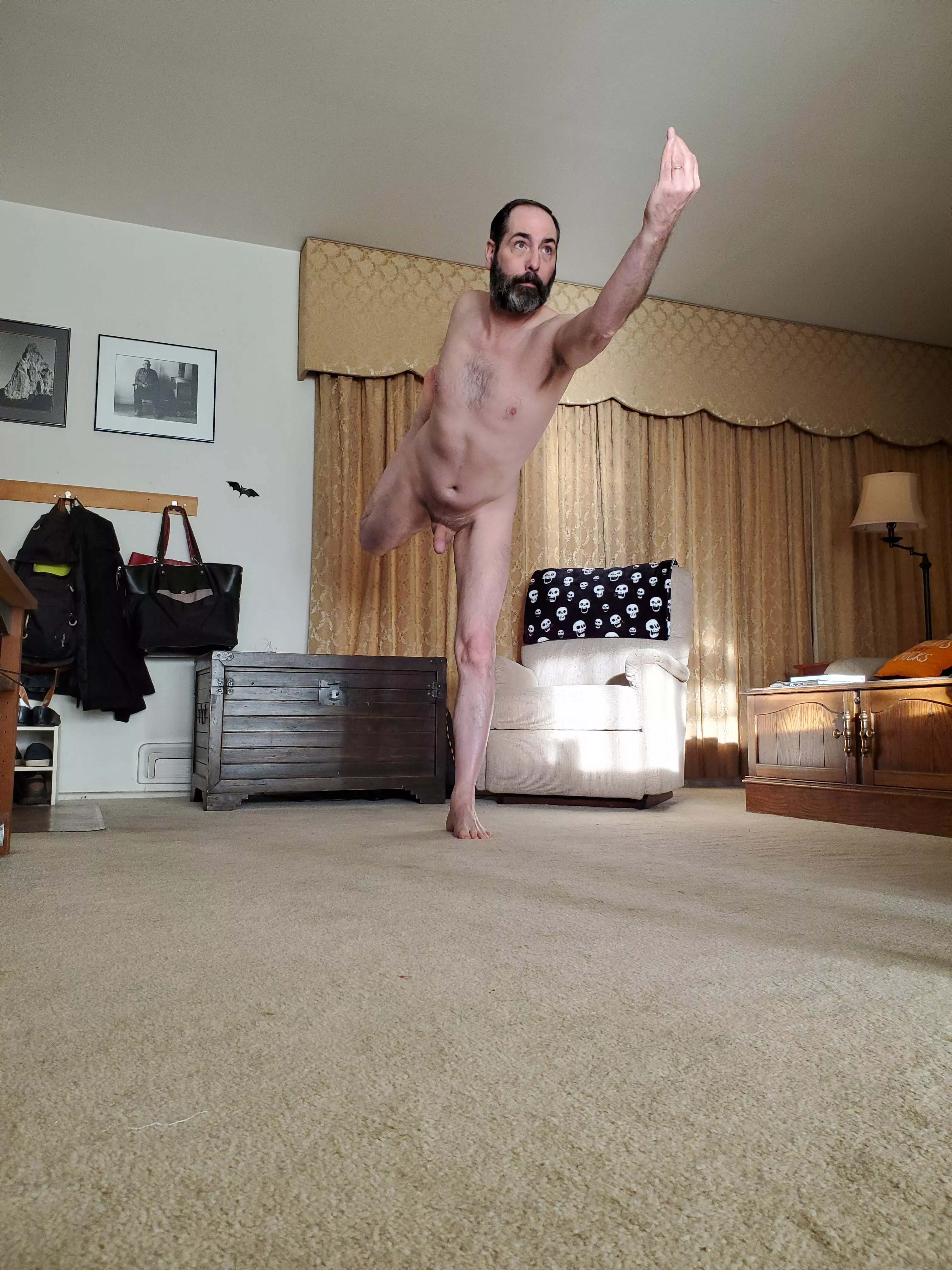 Dancing ðŸ•ºon into the weekend with u/M_asin_Manci! Have a great day my fellow naked yoga enthusiasts!