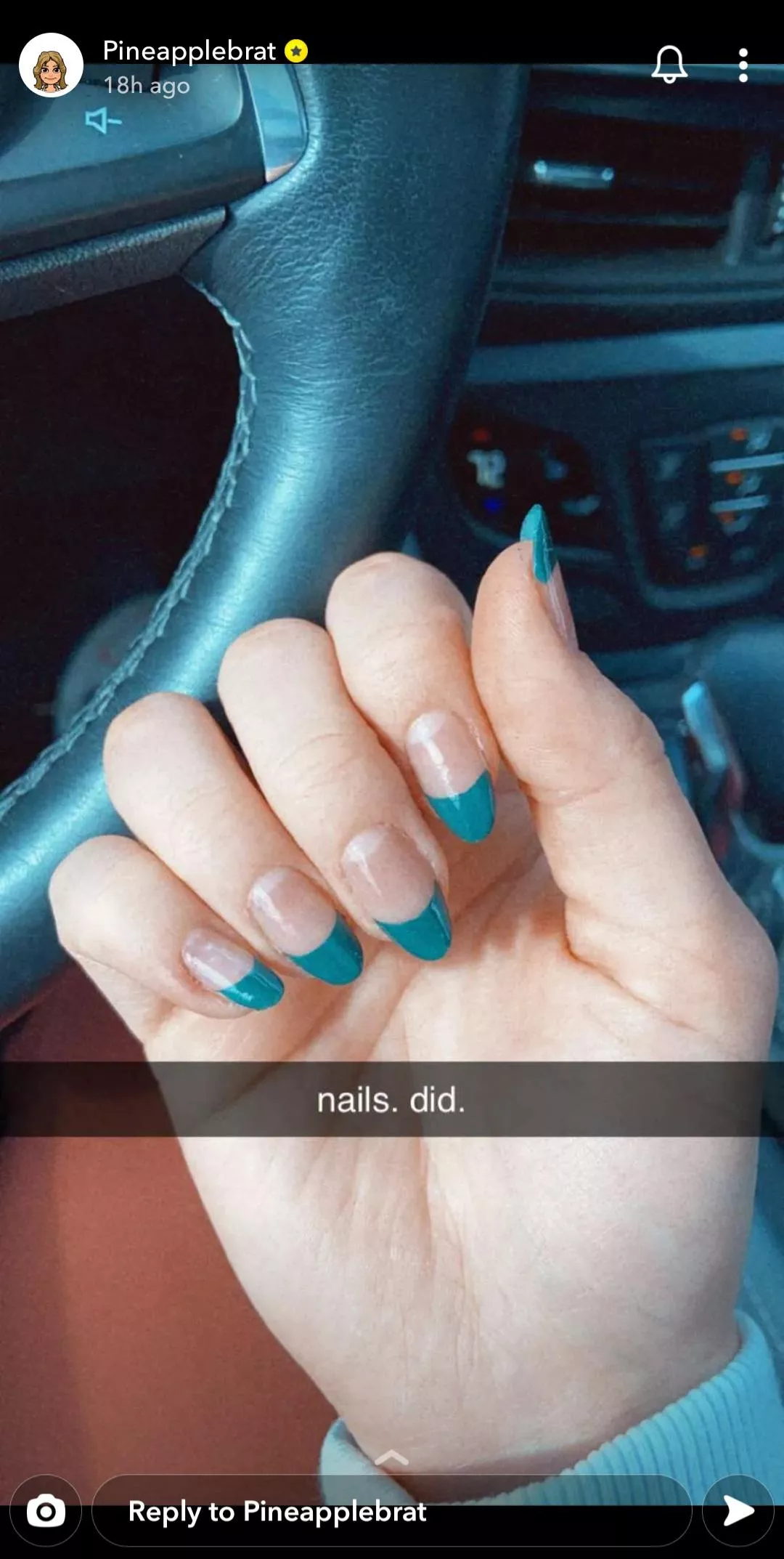 Dark teal tips on Pineapplebrat