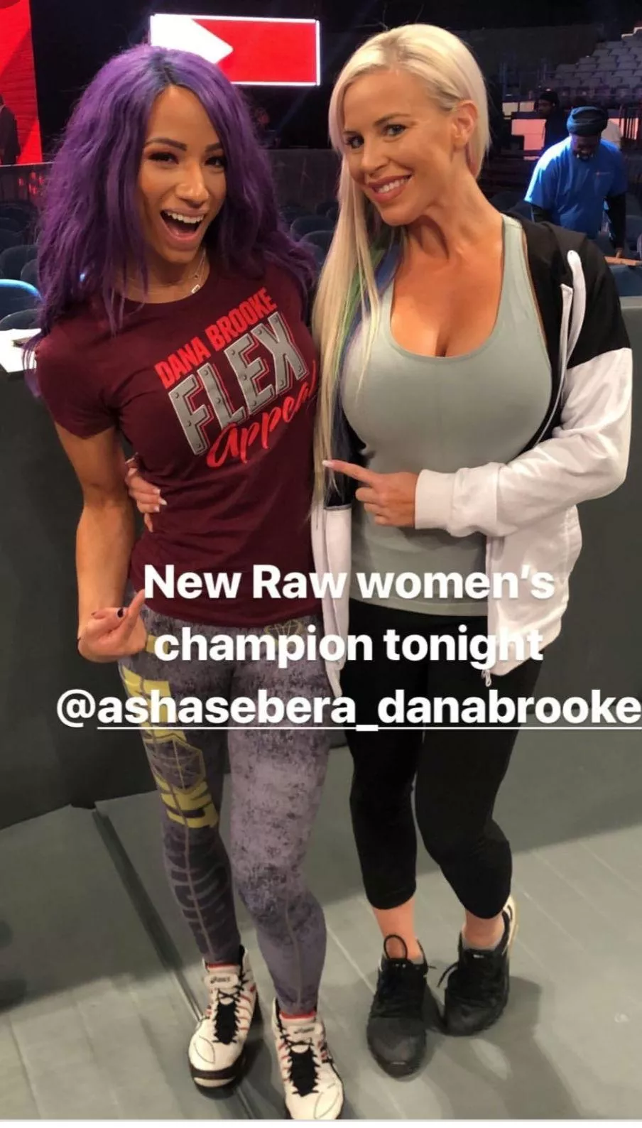 DDana putting poor Sasha and her small B cups to shame 😜