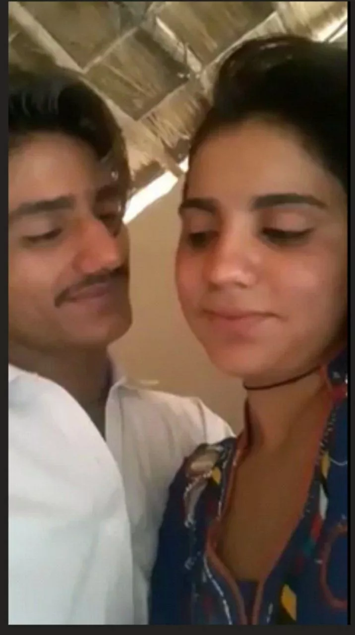 DESI LOVER ENJOY LOVING KISS BIG ROUND BOOBS