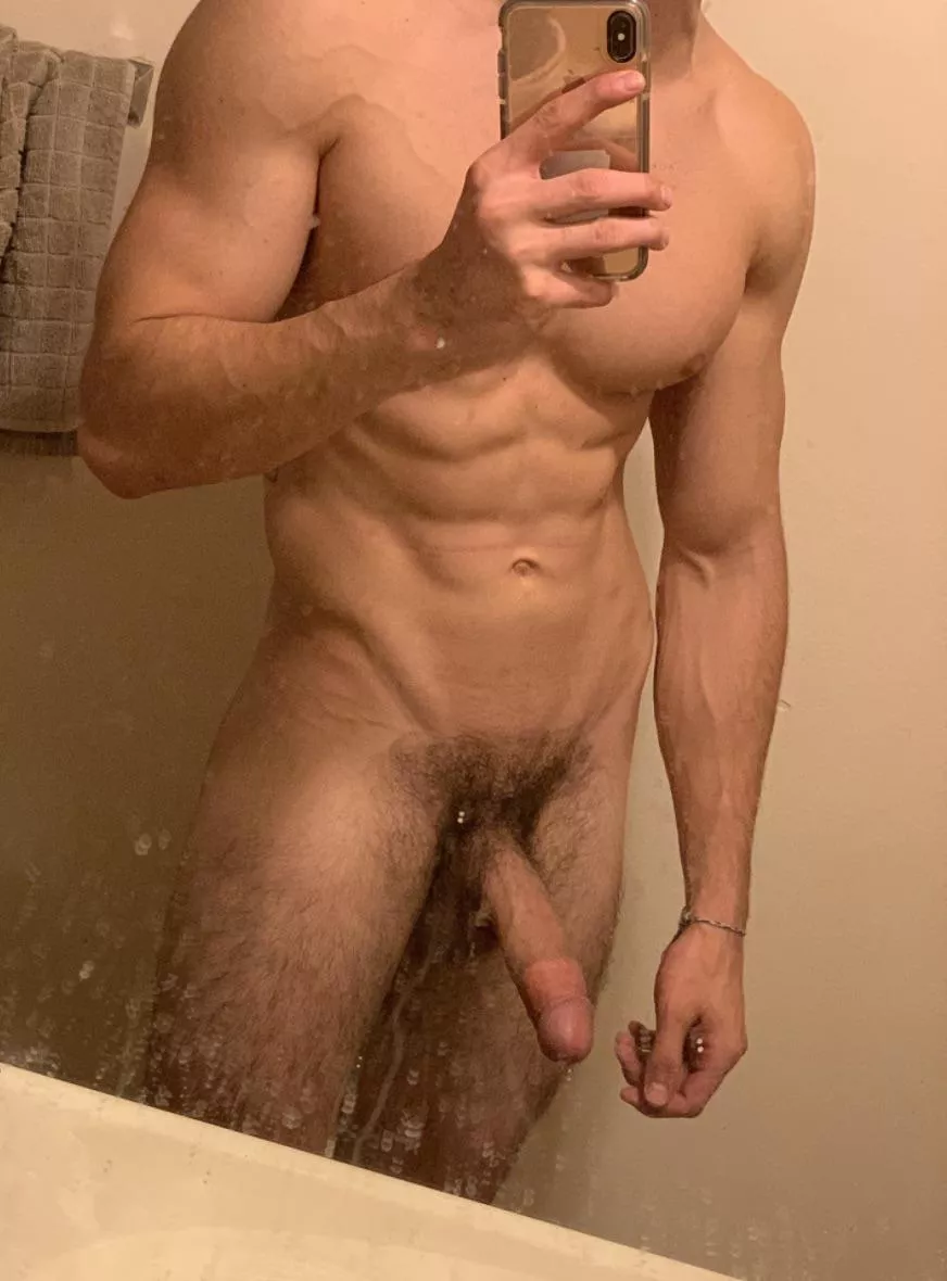 Dirty mirror selfieâ€¦ who wanna get dirty with me?ðŸ˜ˆ