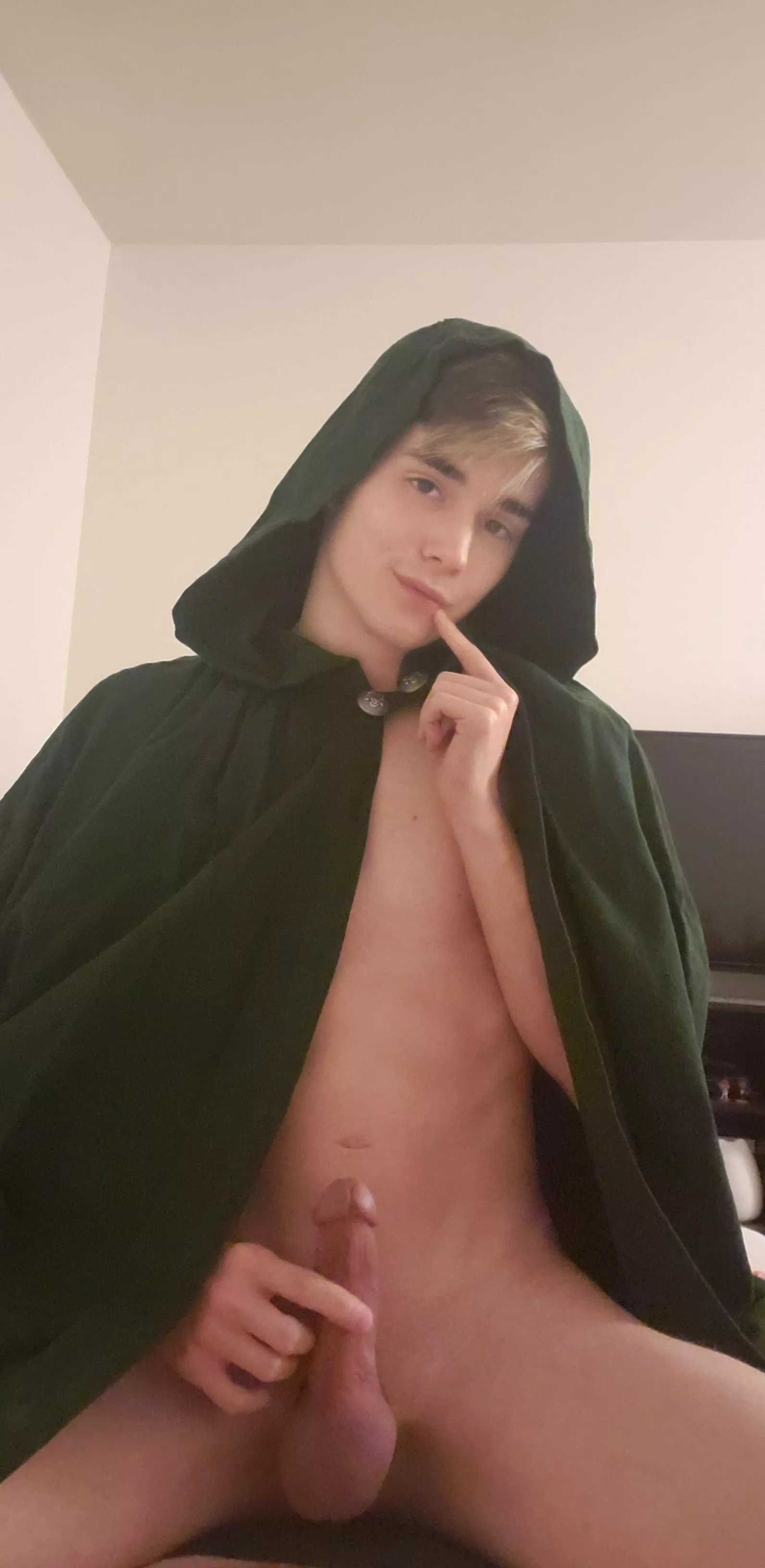 Do I look cute in my cloak?