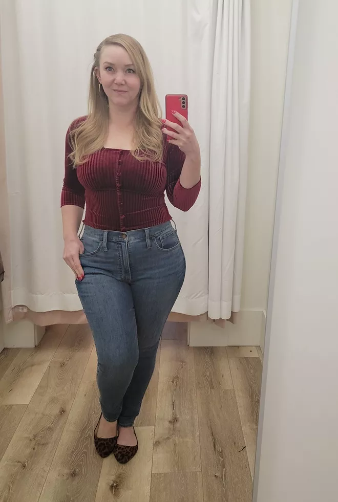 Do my curves look sexy in these? [F48]