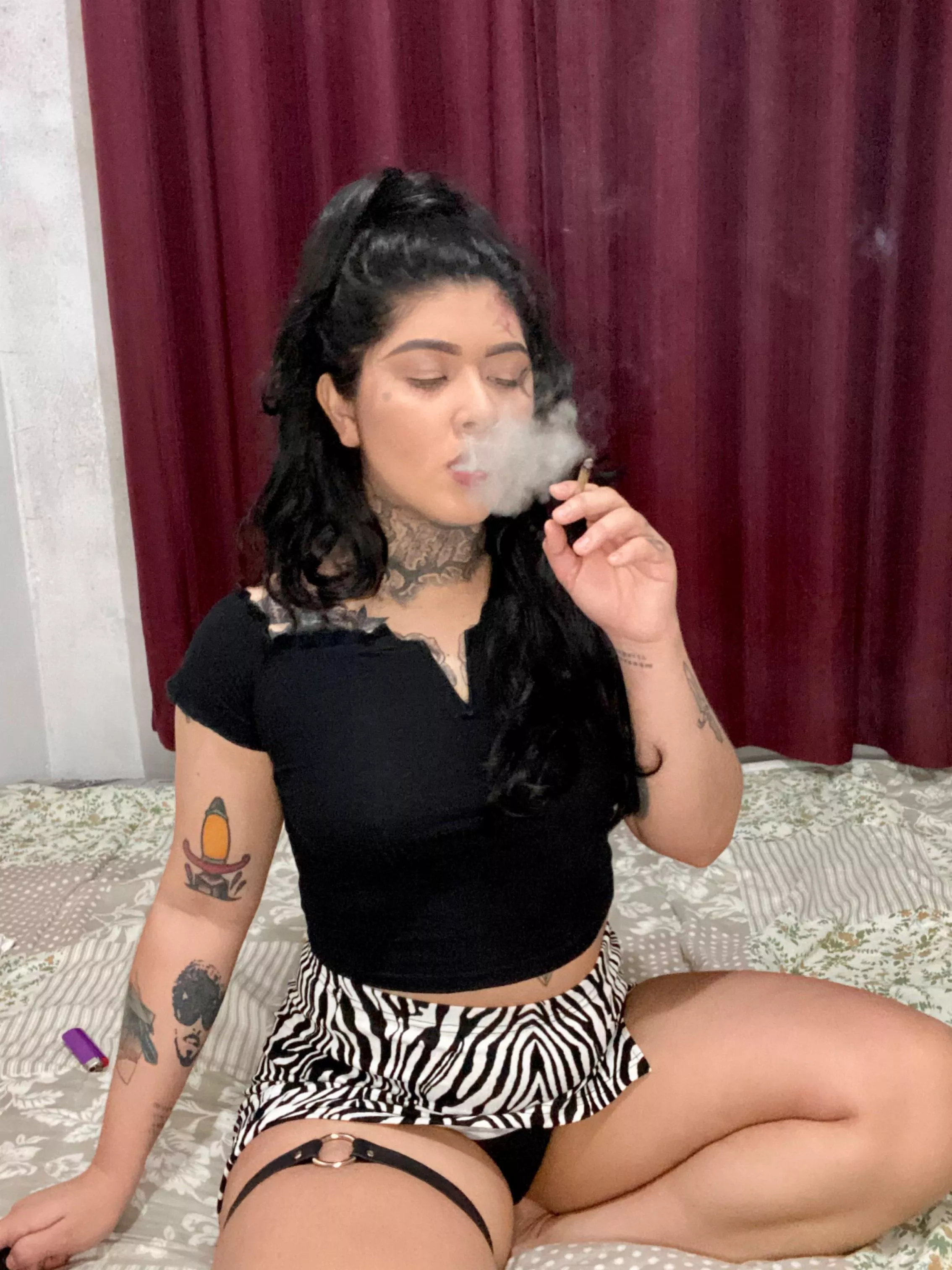 Do u want to smoke with me? ðŸ¥µ