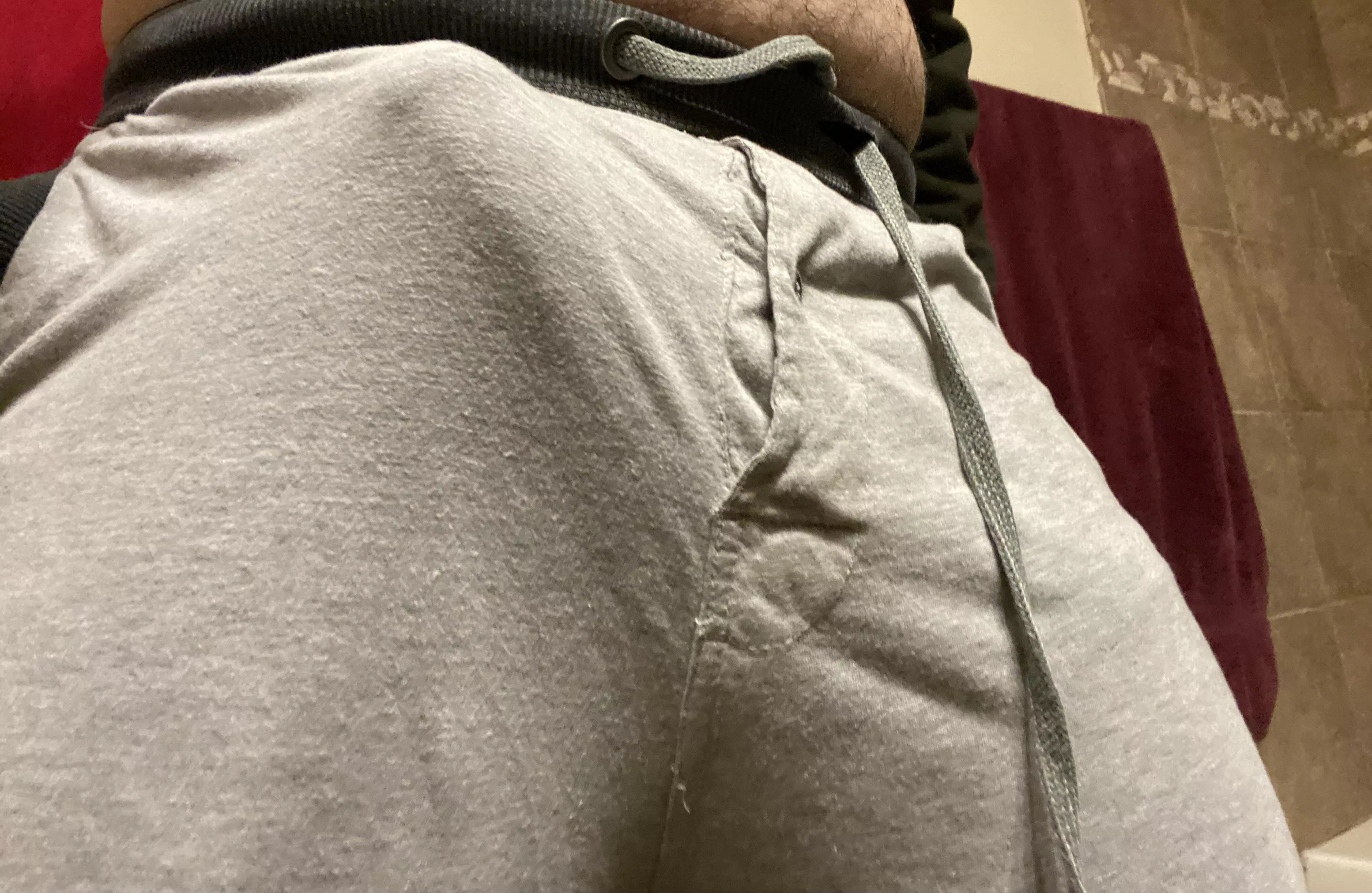 do yâ€™all like grey sweatpants?