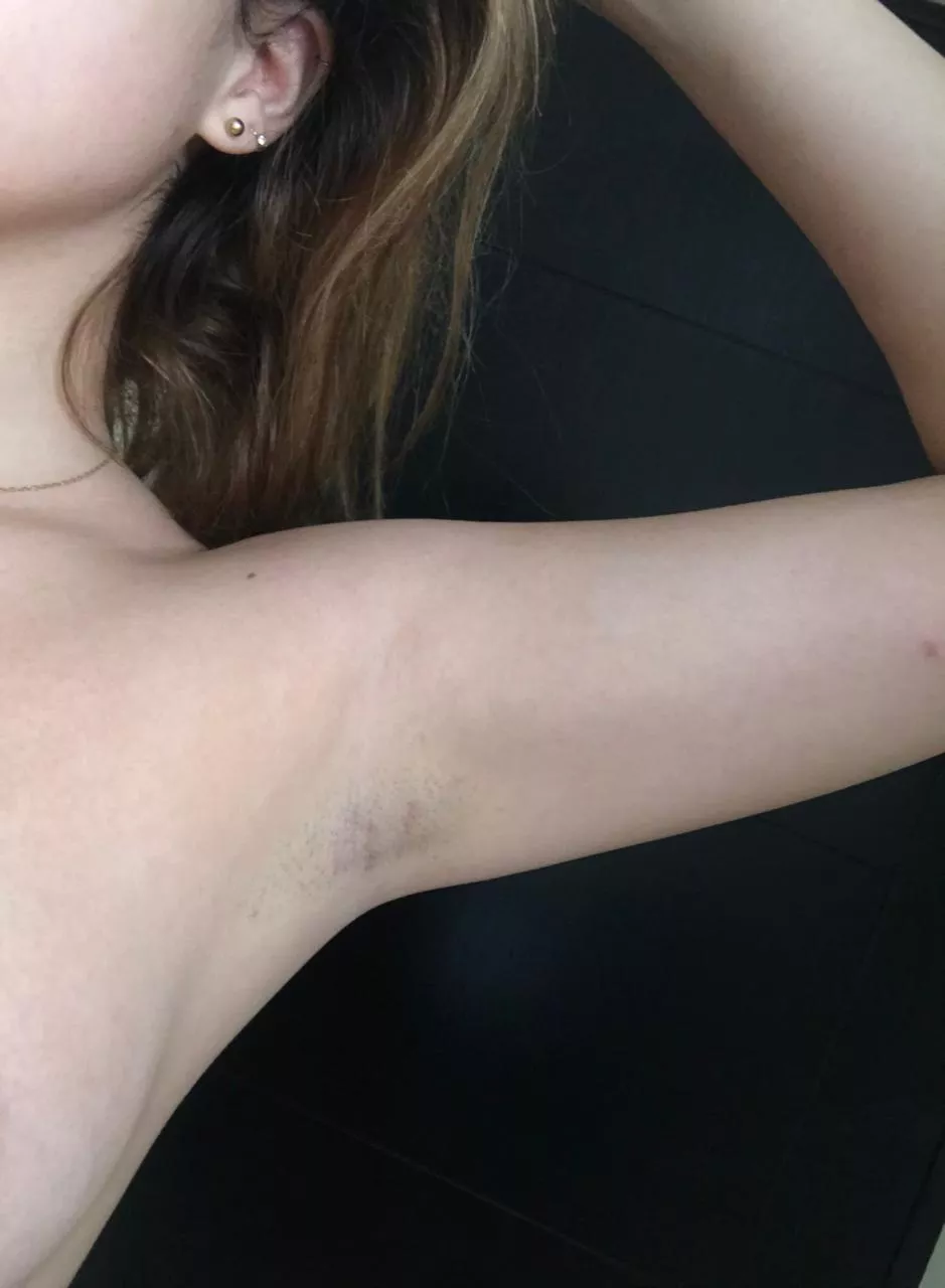 Do you guys like my armpits?ðŸ¥ºðŸ‘‰ðŸ»ðŸ‘ˆðŸ»