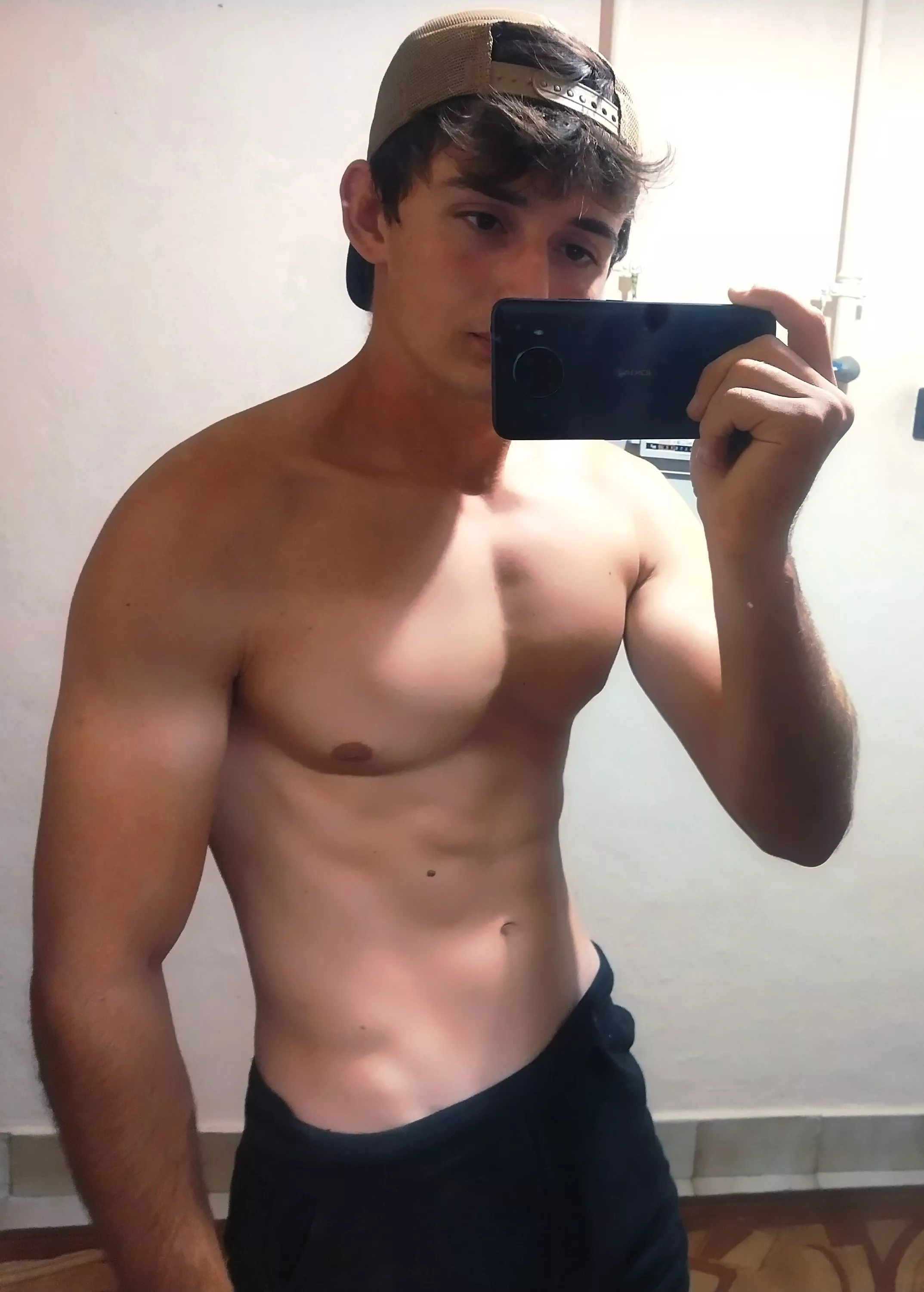 do you like fit twinks?ðŸ˜›