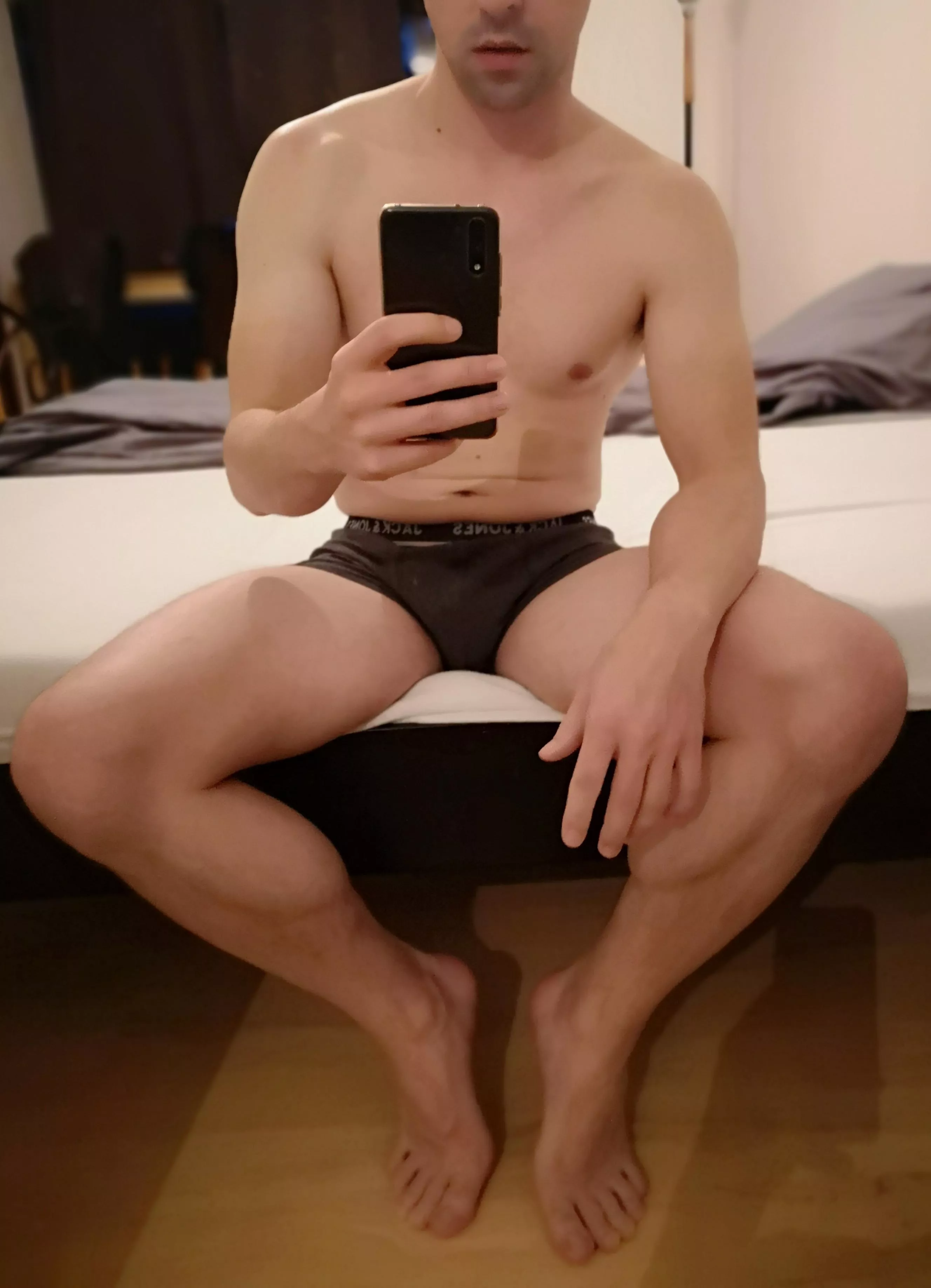 Do you like men with spread legs? ðŸ˜‹ ðŸ˜ˆ