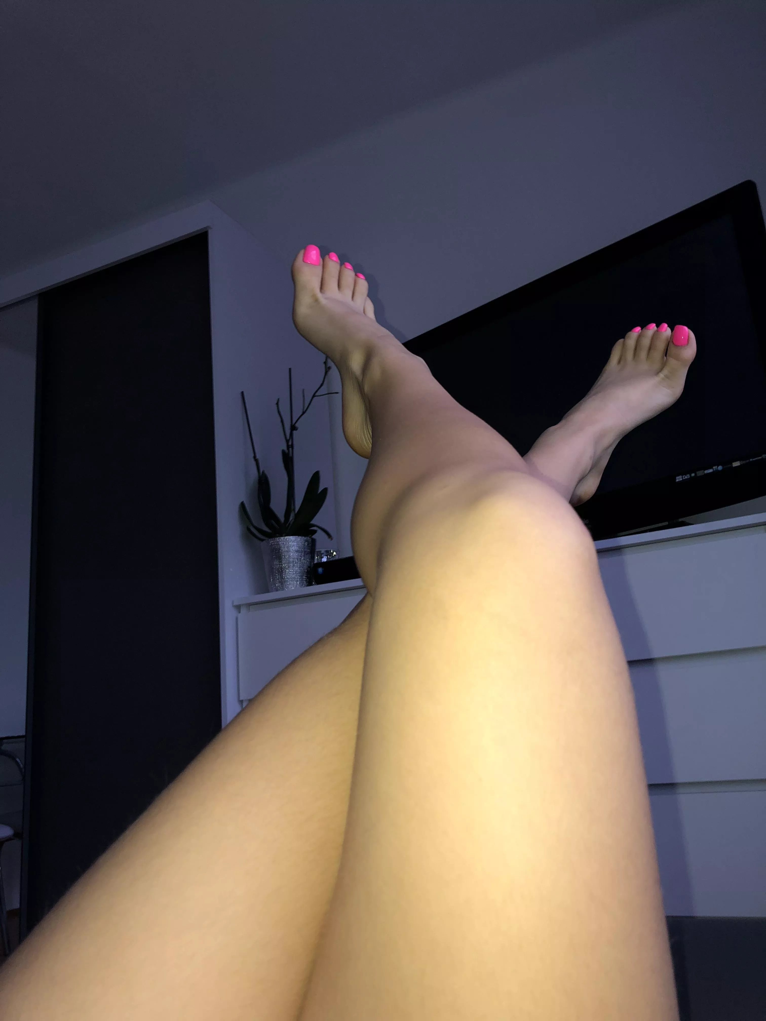 Do you like my feet? 🥵