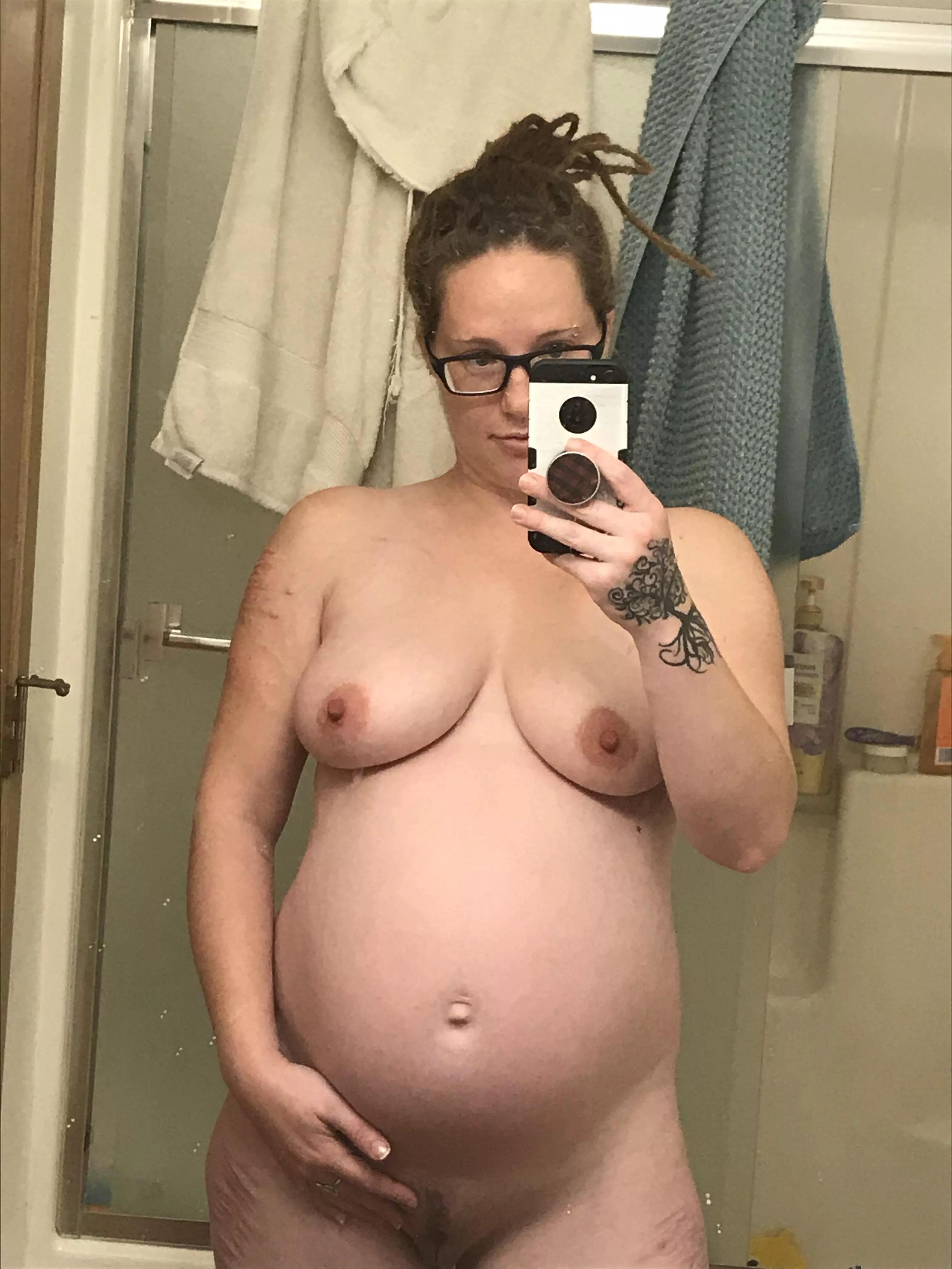 Do you like pregnant pussy?