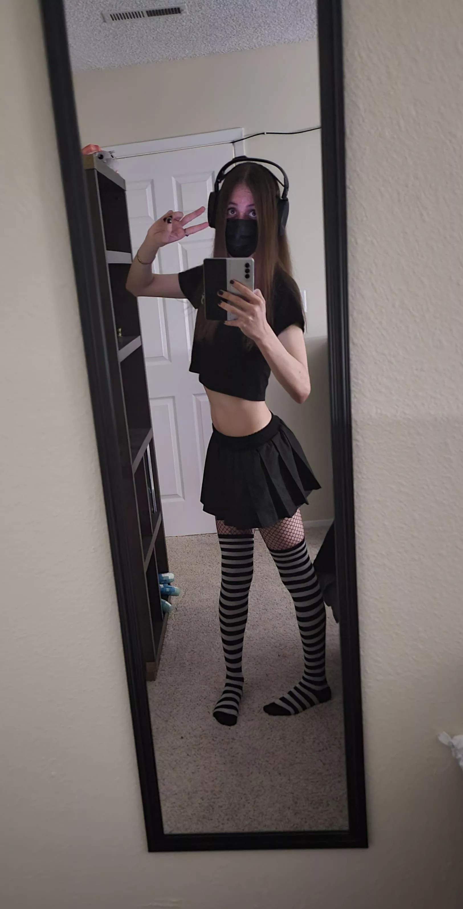 Do you think i look cute? (Twitch- BlueSaylix)