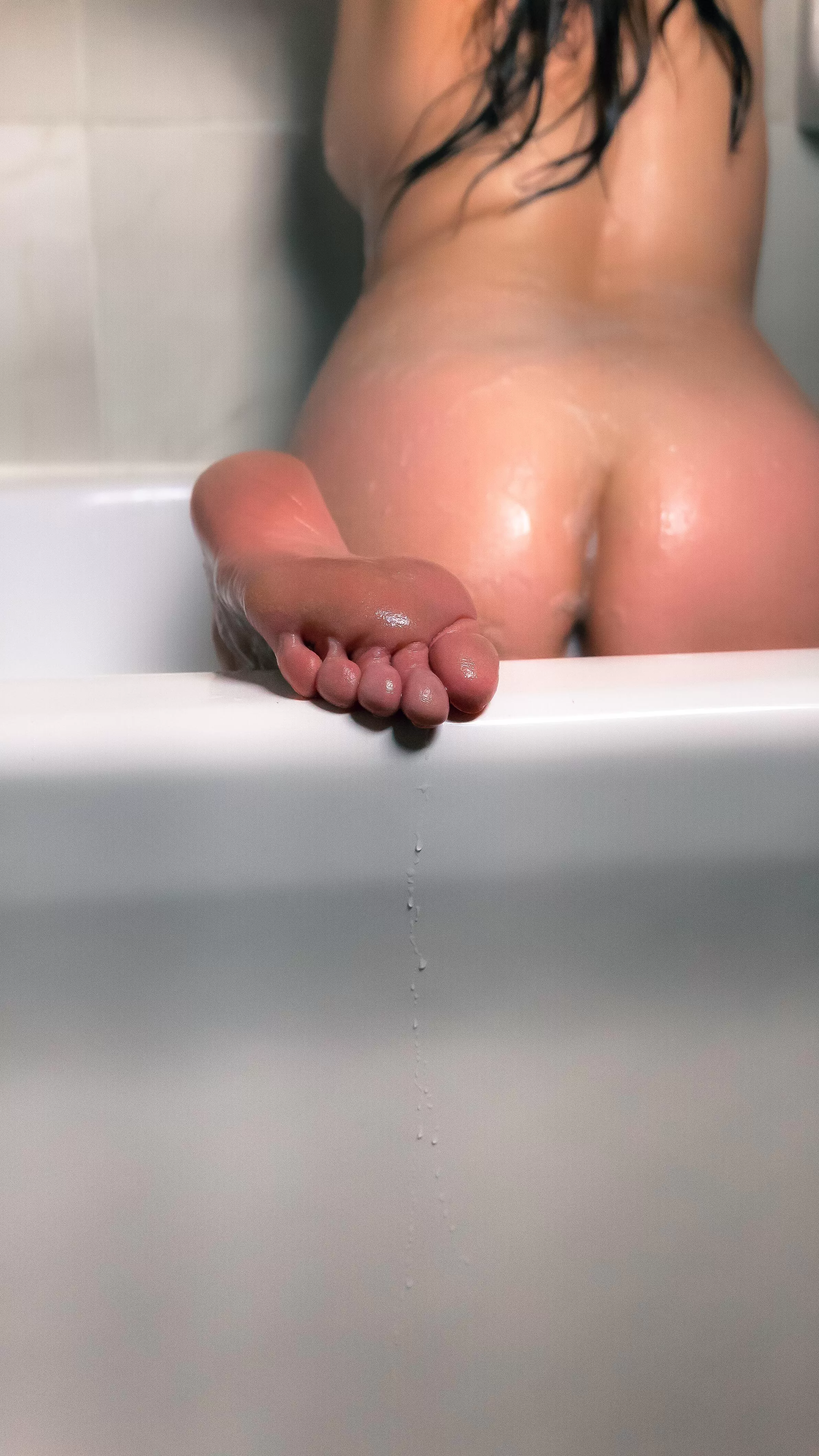 Do you want to join me in my bath? 😘❤️👅