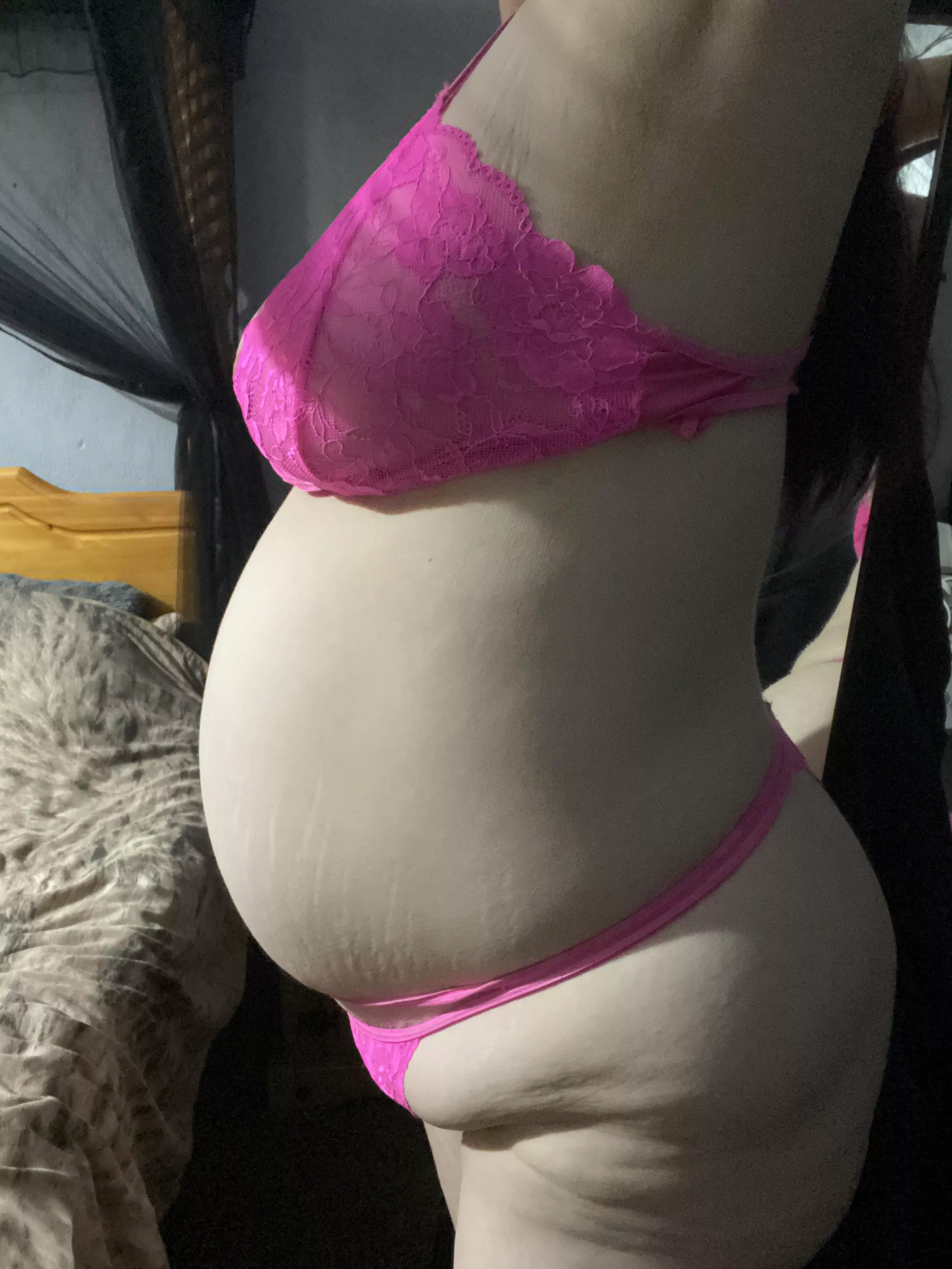 Does a pregnant bbw get a second glance ðŸ¤«ðŸ˜ˆ