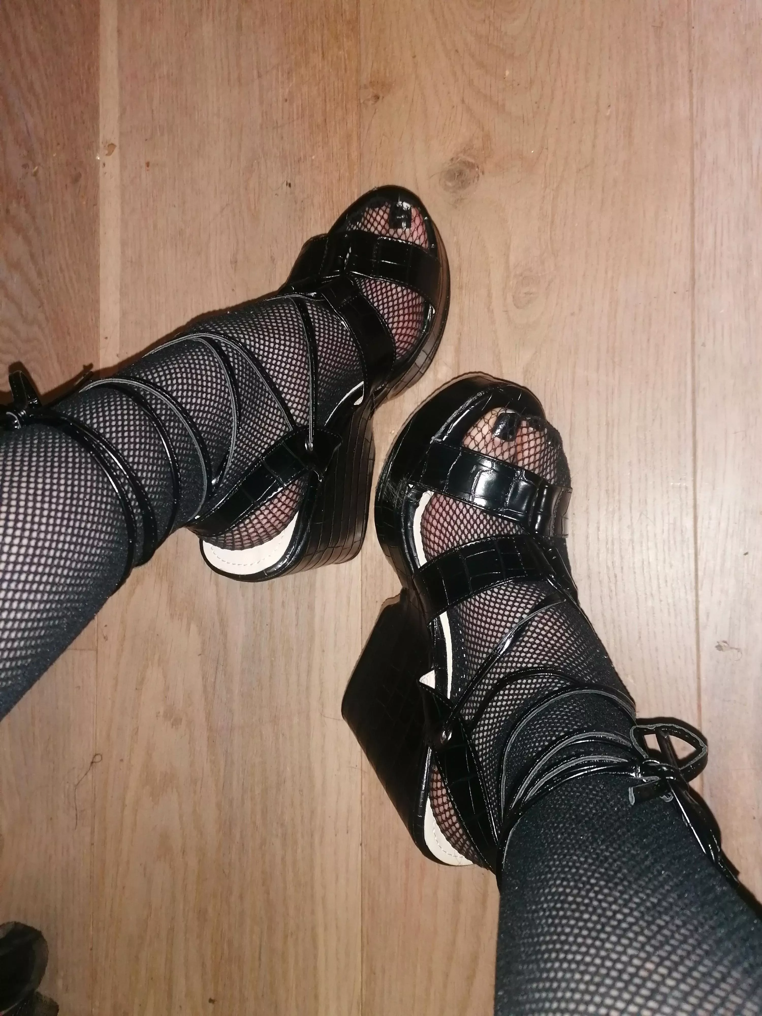 Does anyone here like chunky heels?