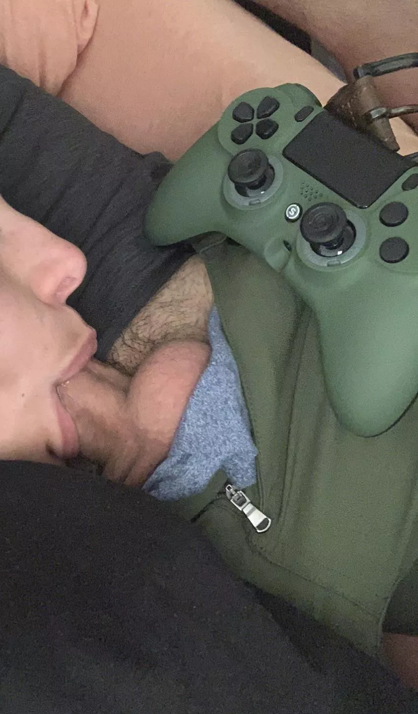 Does anyone wanna play with me? Iâ€™m really good with my joystick ðŸ˜‹ [f] [m]