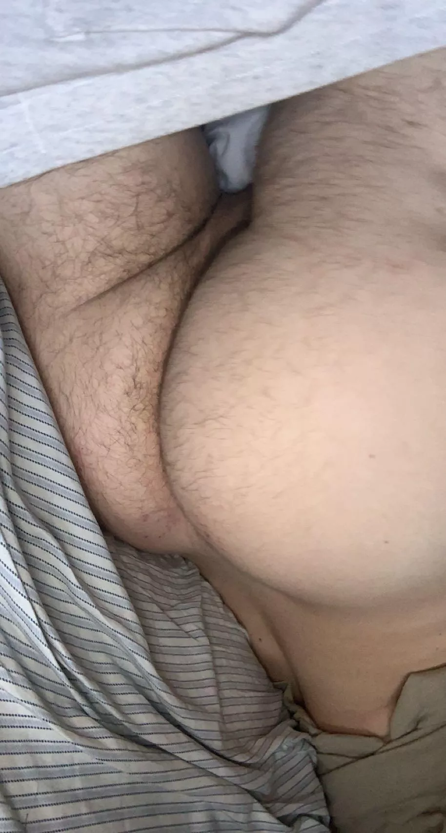 does anyone want a sniff? dm me [18]