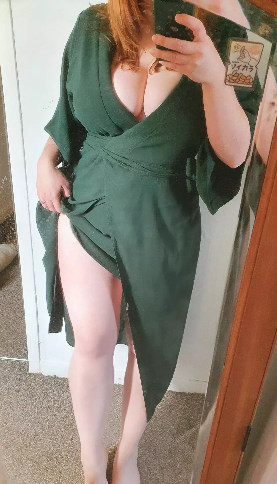 does this dress make my boobs look small 😖