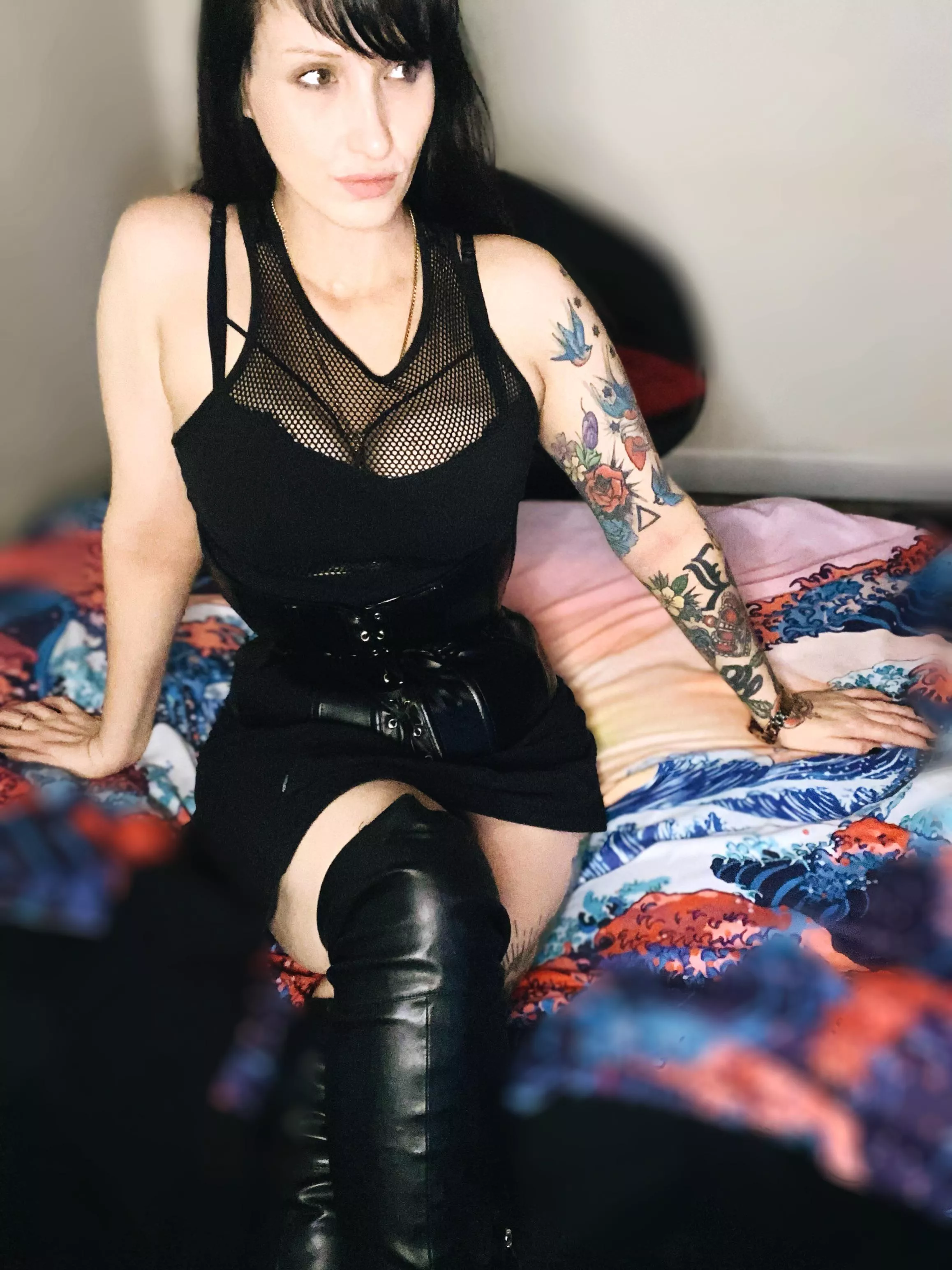 [domme] VANCOUVER BC. DAINTY SADIST. FOR ALL YOUR HUMILIATION CRAVINGS