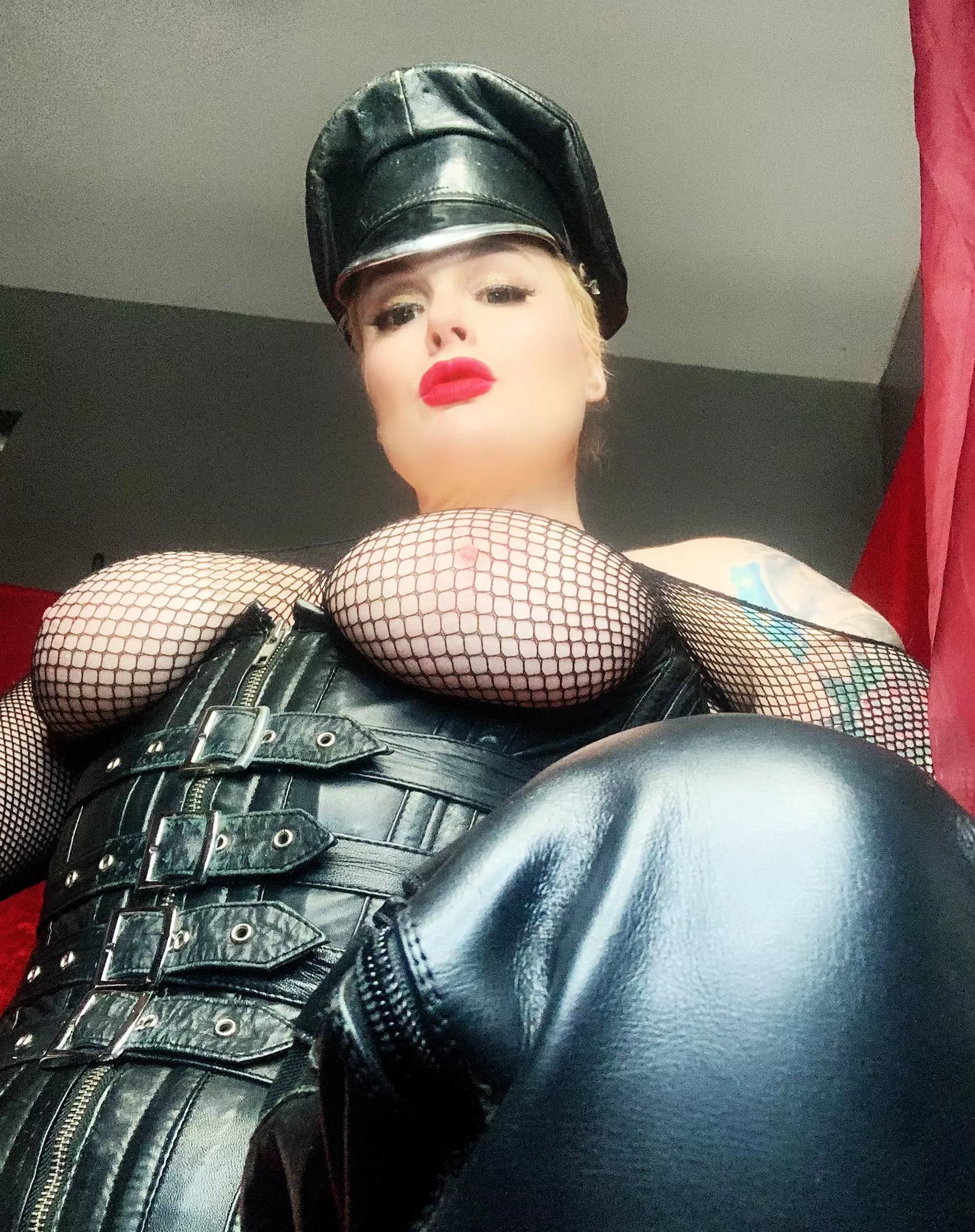 Donâ€™t just stareâ€¦ worship those boots!!!