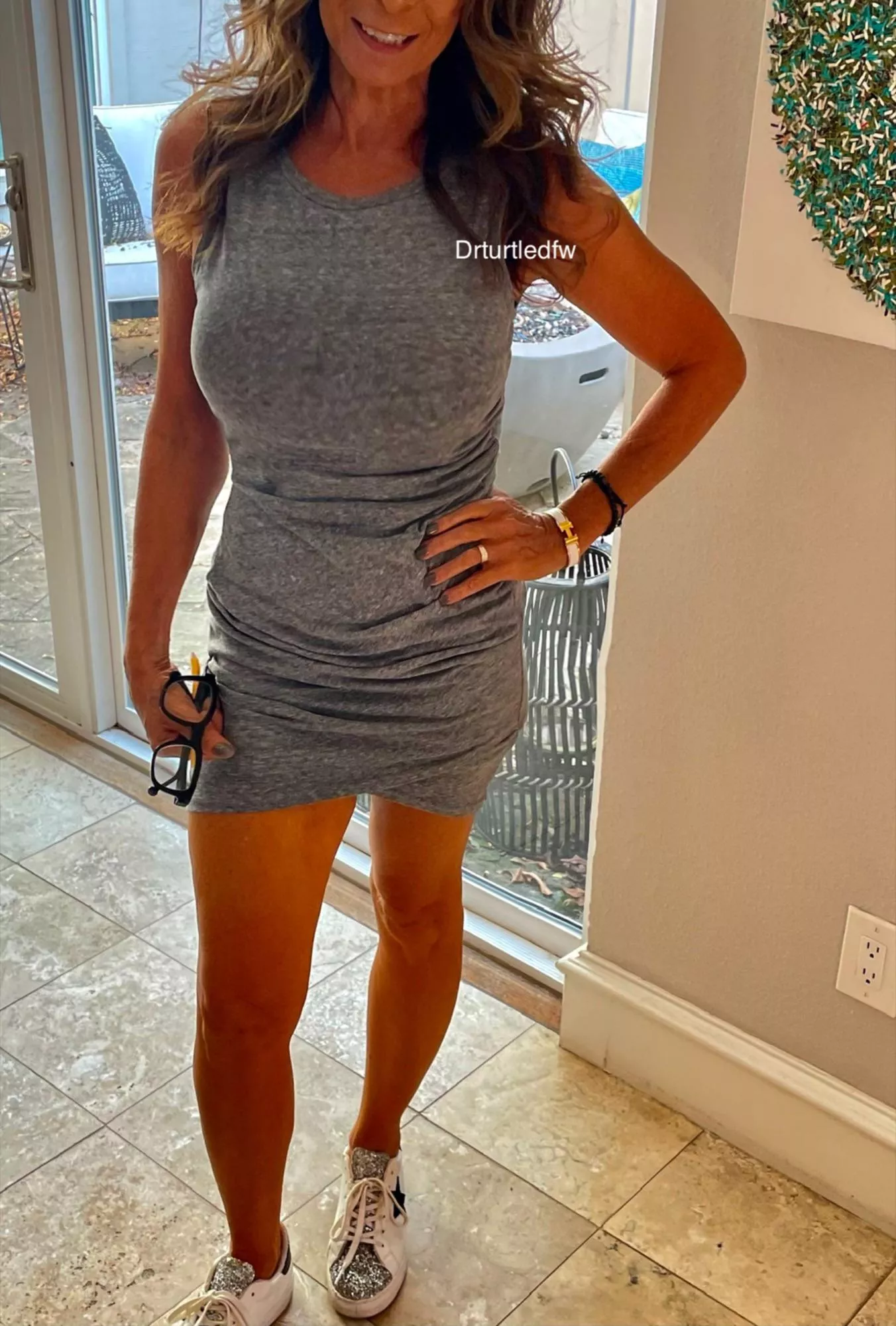 Don’t know why I get all the looks in this dress?59(f)