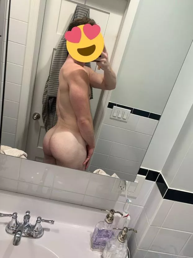 Double cheeked up and freshly fucked on a wednesday afternoon