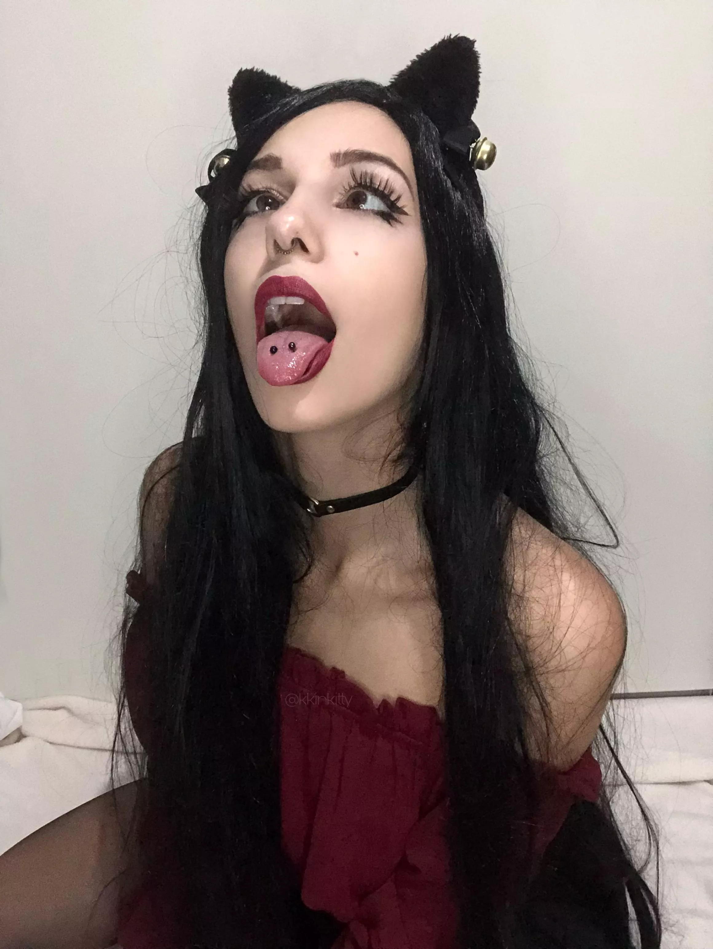 Double tongue piercings are served for you