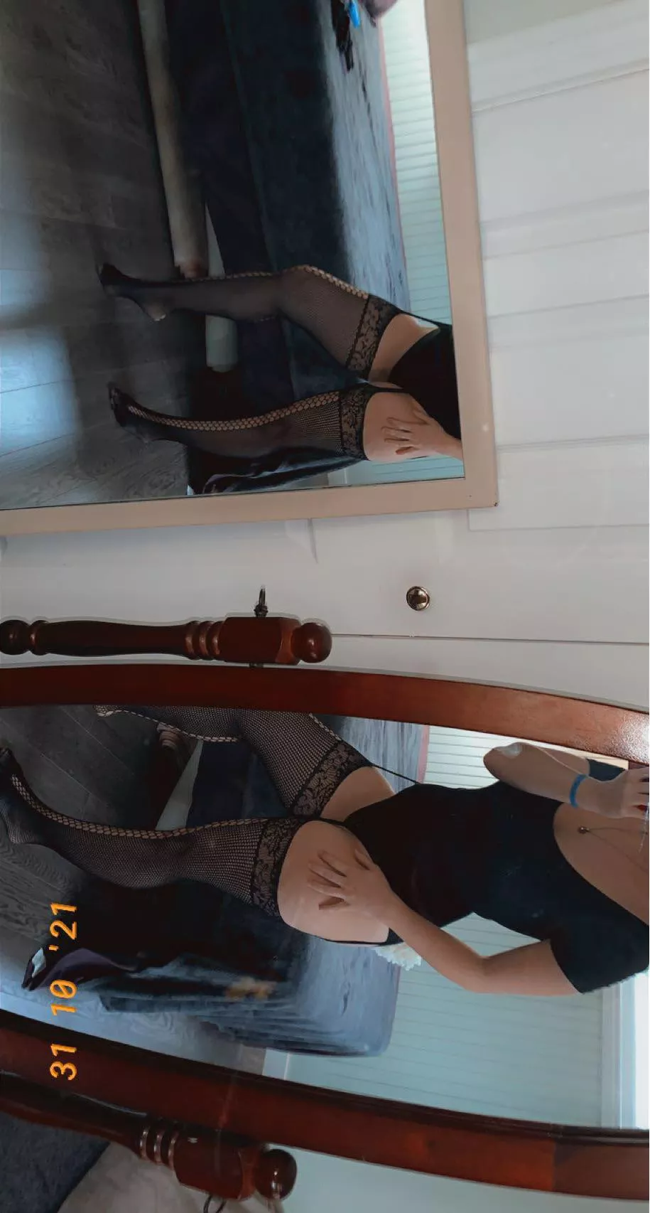 Double view of my favorite pantyhose! 😈