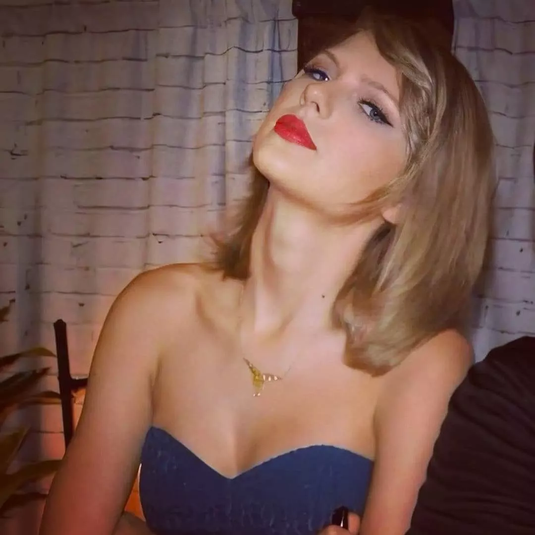 Drain me for Taylor's gorgeous face