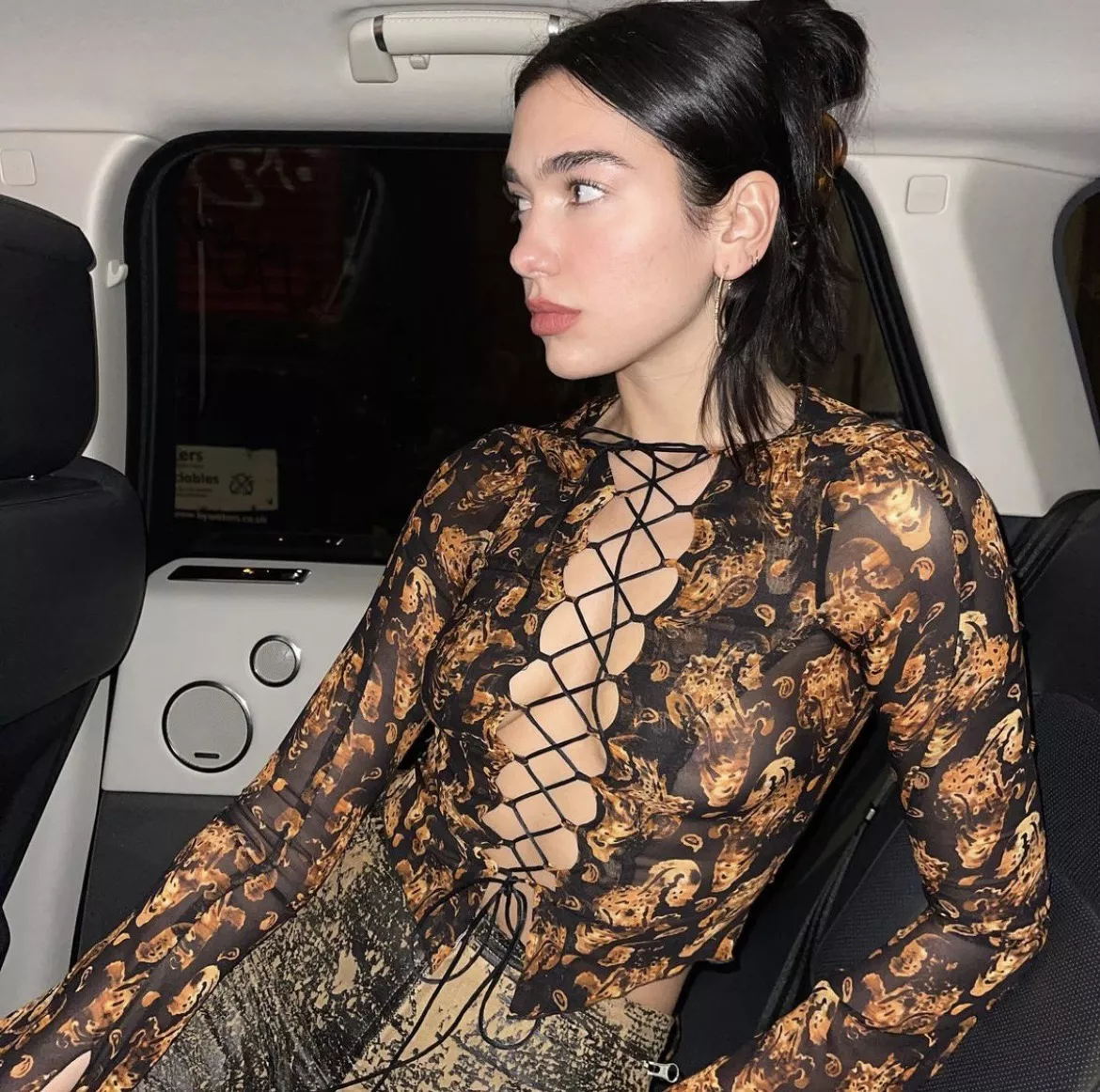 Dua Lipa nipple🔥