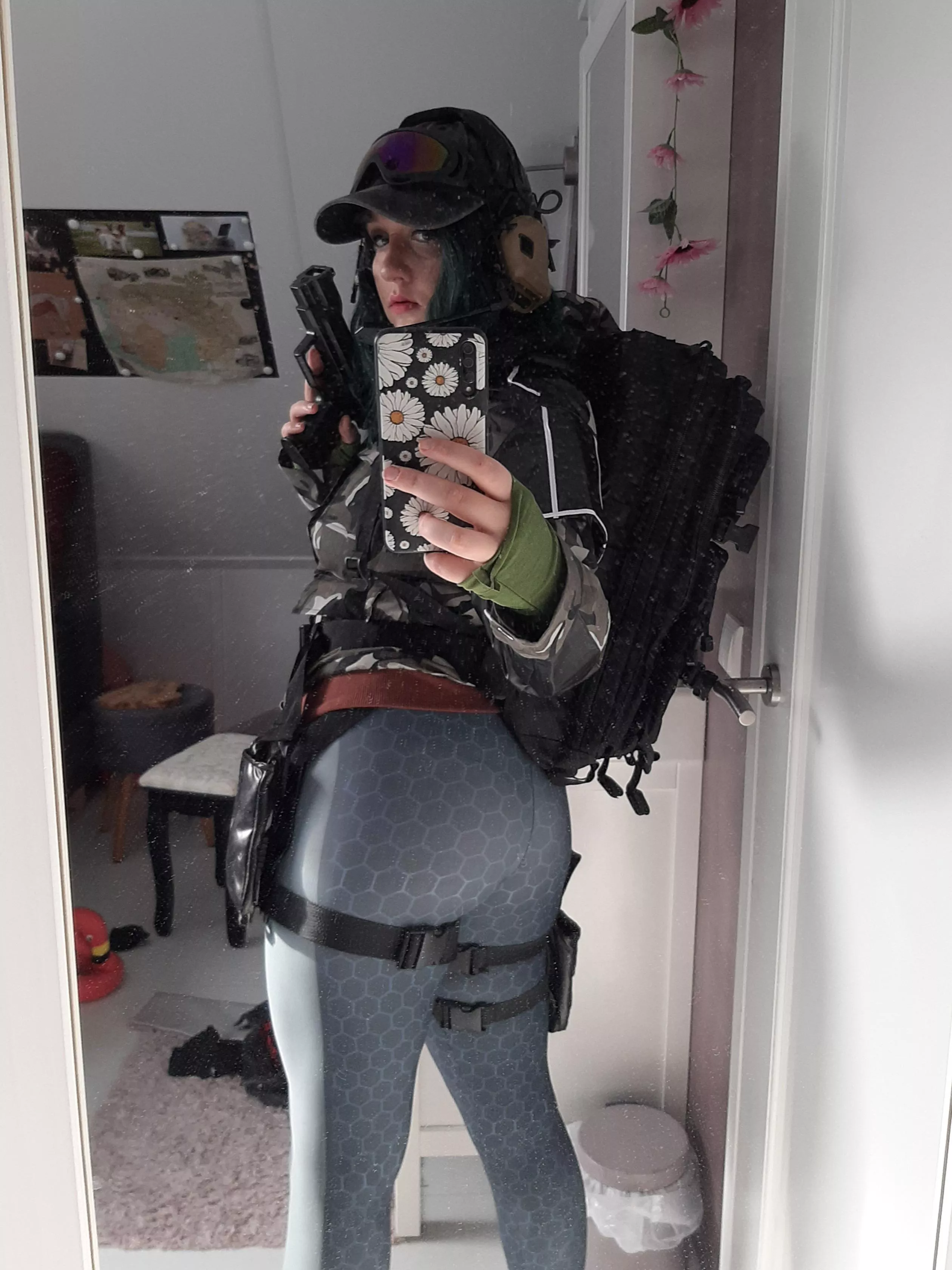 ela from rainbow 6 siege (self)