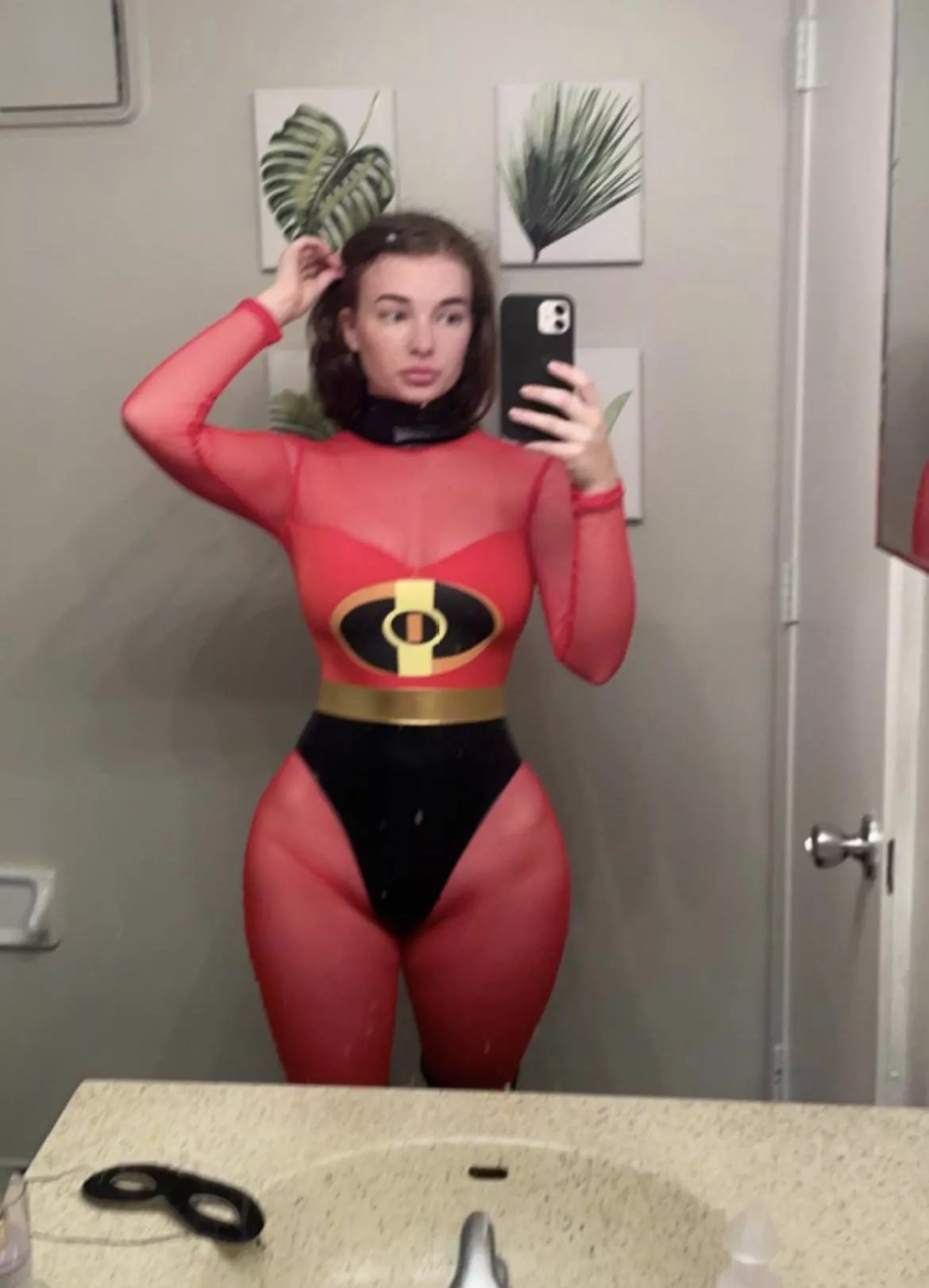 Elastigirl from The Incredibles by Realprettyangel