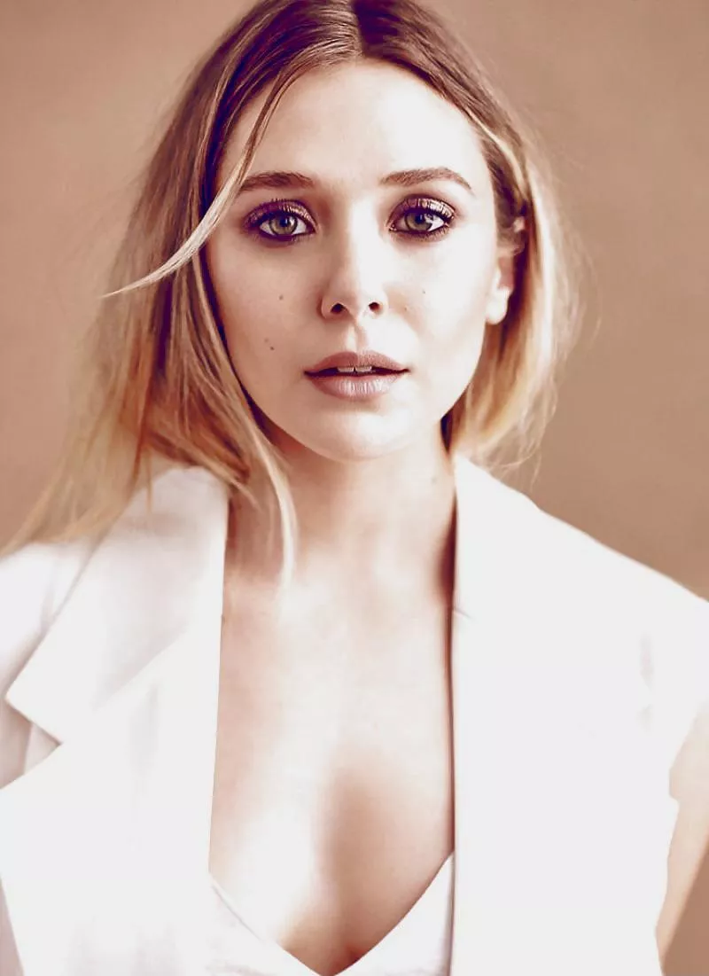 Elizabeth Olsen makes me so hard. Someone can help me cum for her?