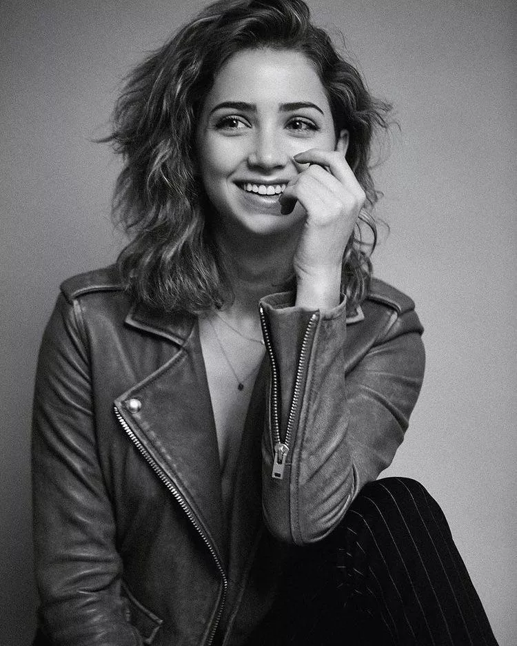 Emily Rudd - The quintessential pretty girl