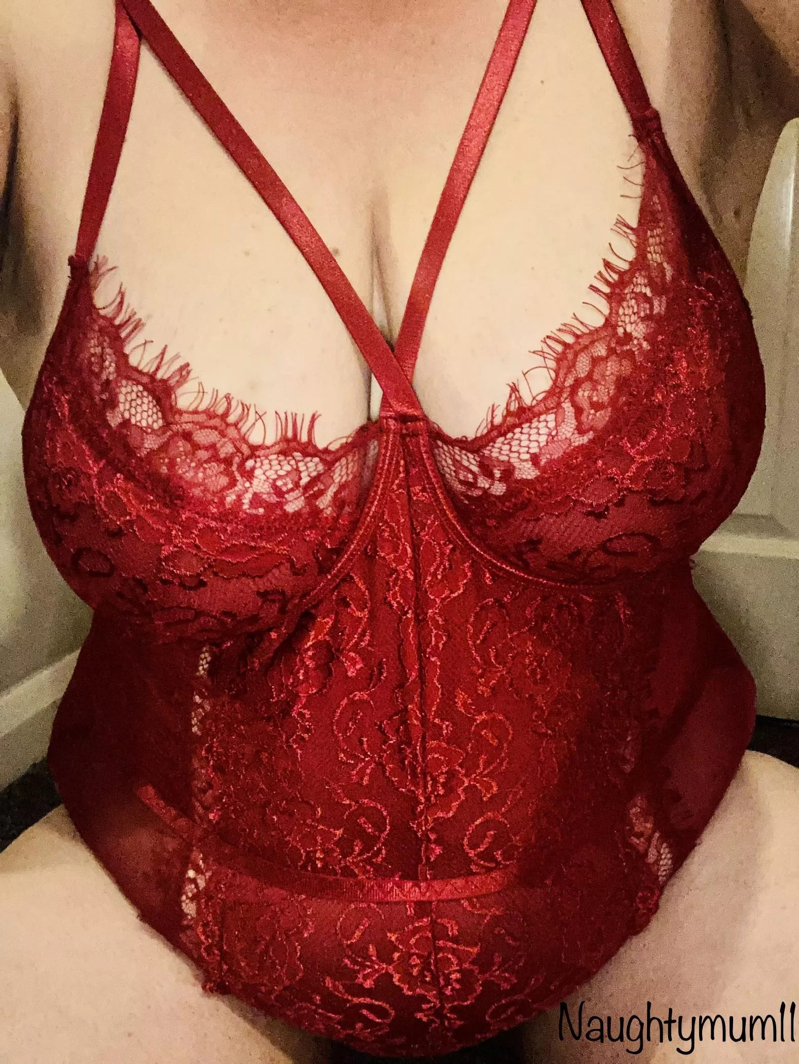 (F) 41 does red suit me?