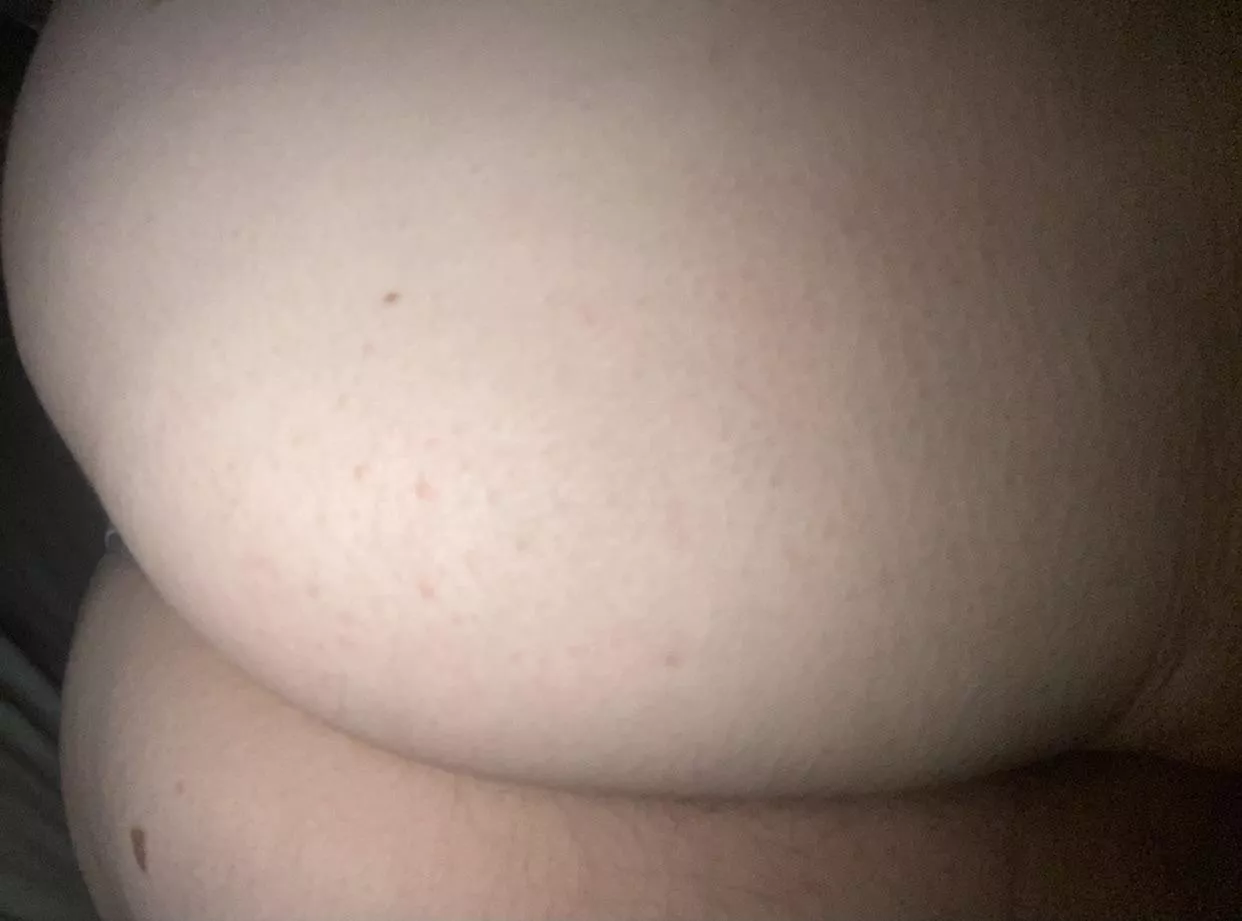 [f] Happy HUMP DAY y’all. Hope this gets you through your day.(OC)