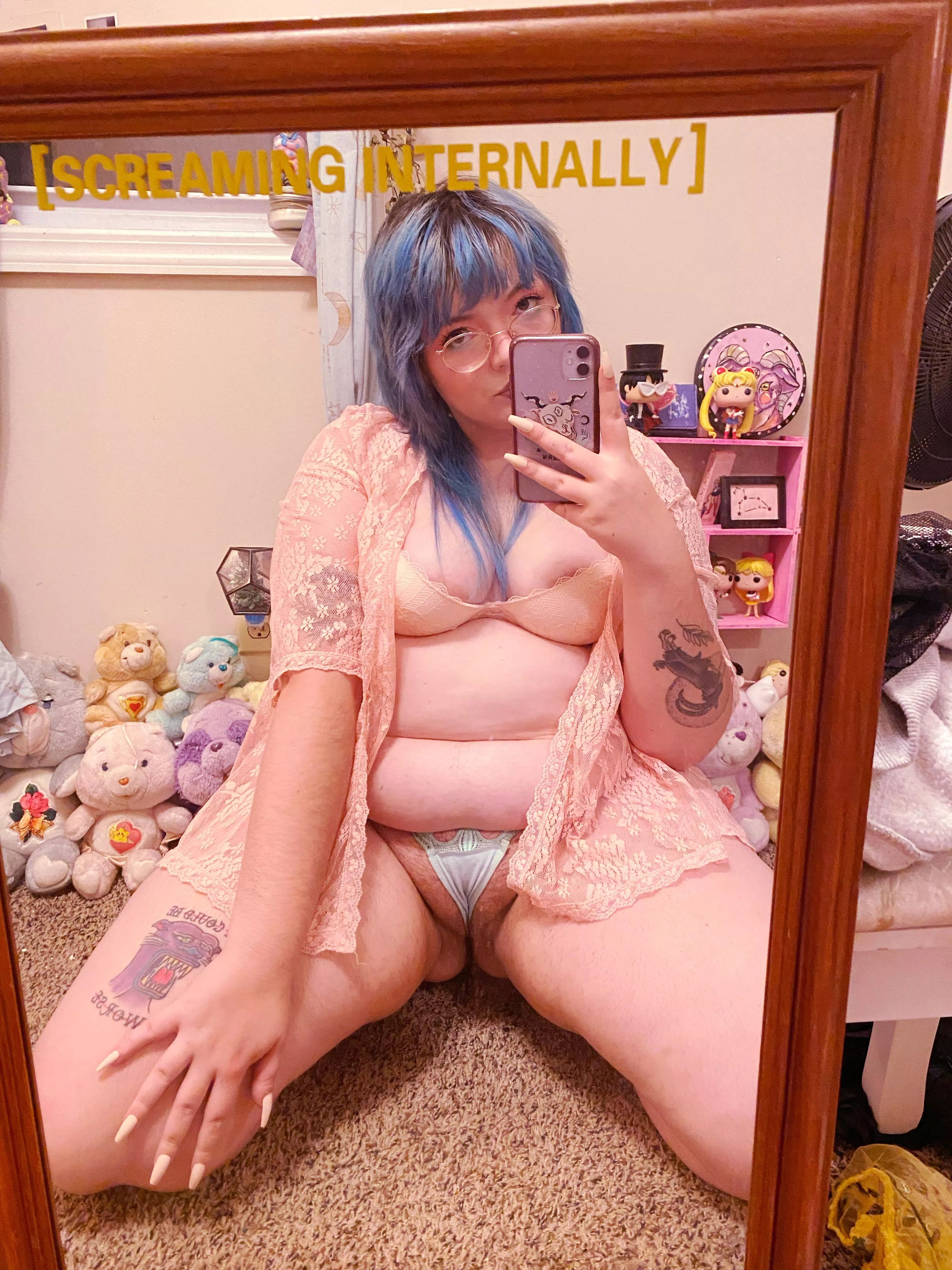 [f] i love dressing up & being adorable ðŸŒ¸ pick me out a cute outfit & youâ€™ll get pics & vids ðŸ’« wishlist in bio