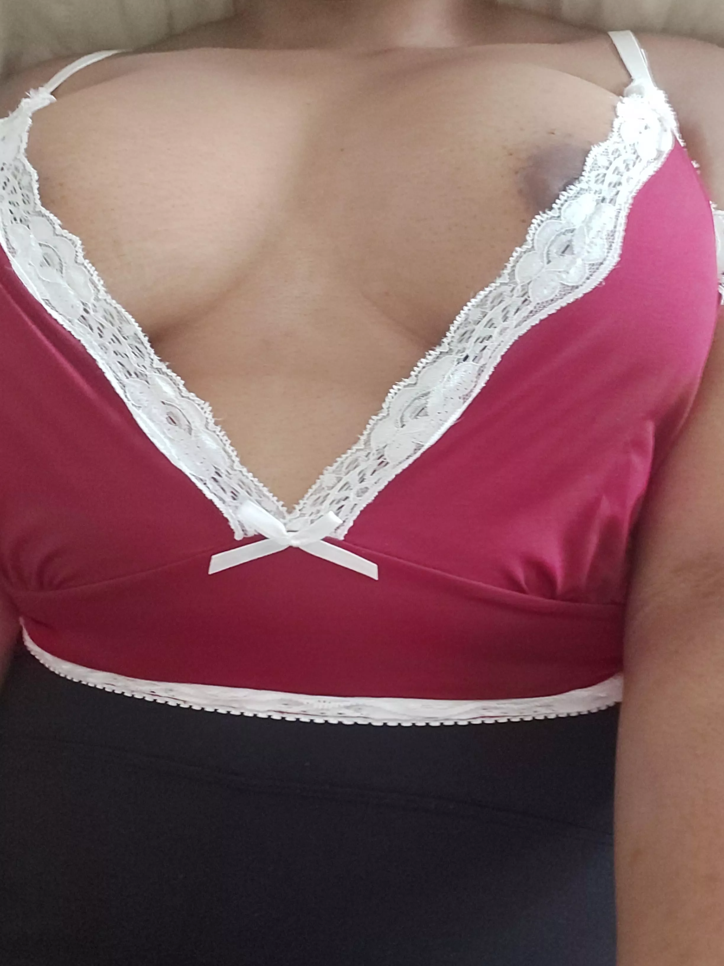 (F) peek a boo! happy titty Tuesday!