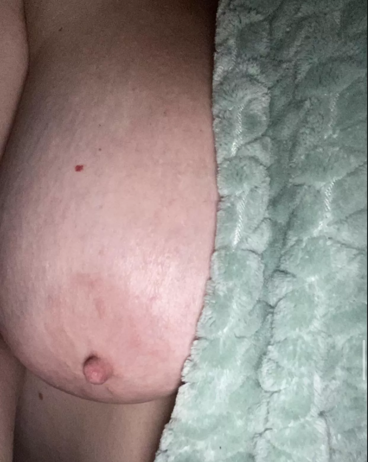 [f] Sorry the other boob was to cold to come out!!(oc)