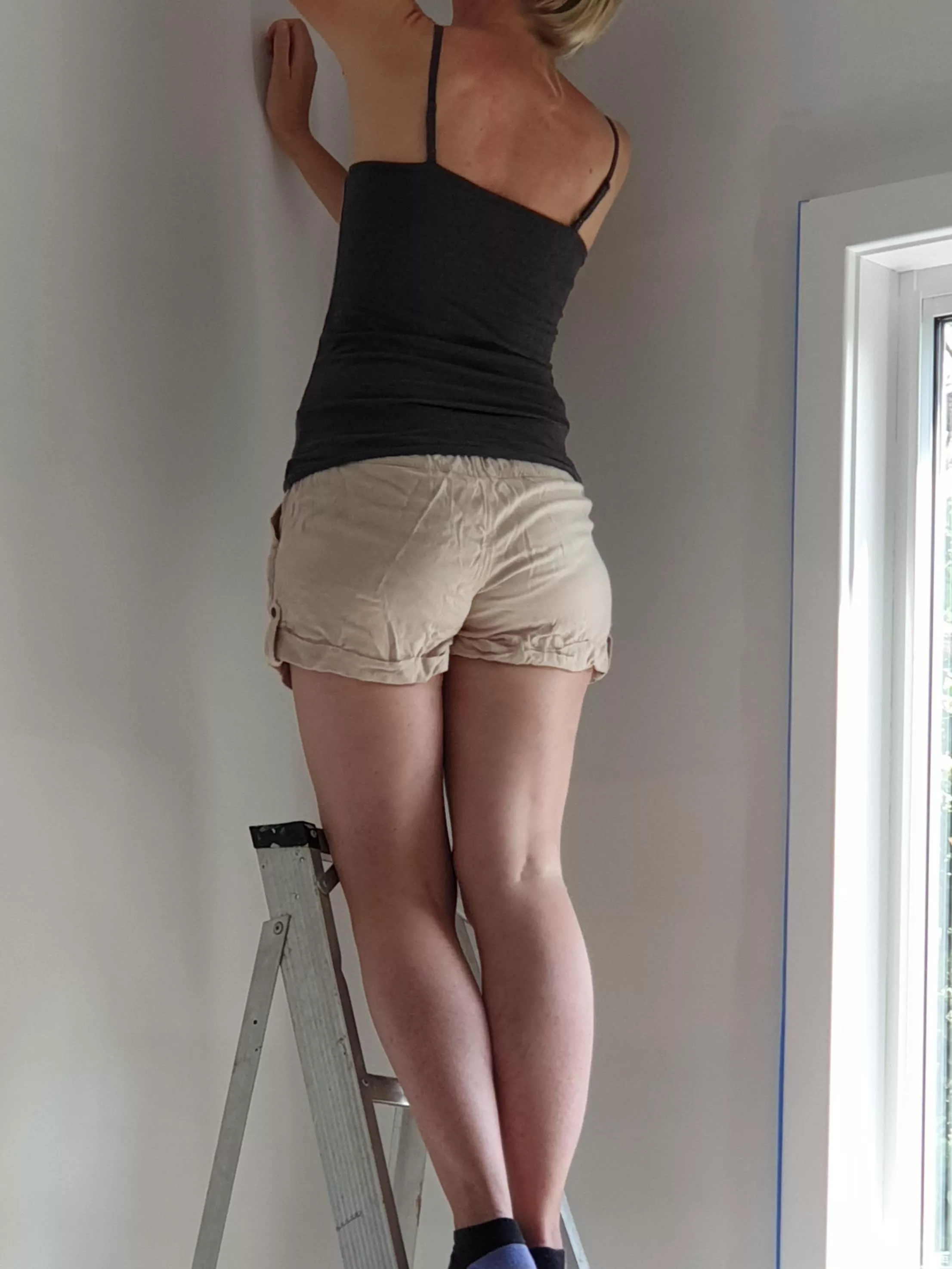 [F] Wife doing a bit of painting, enjoying the view