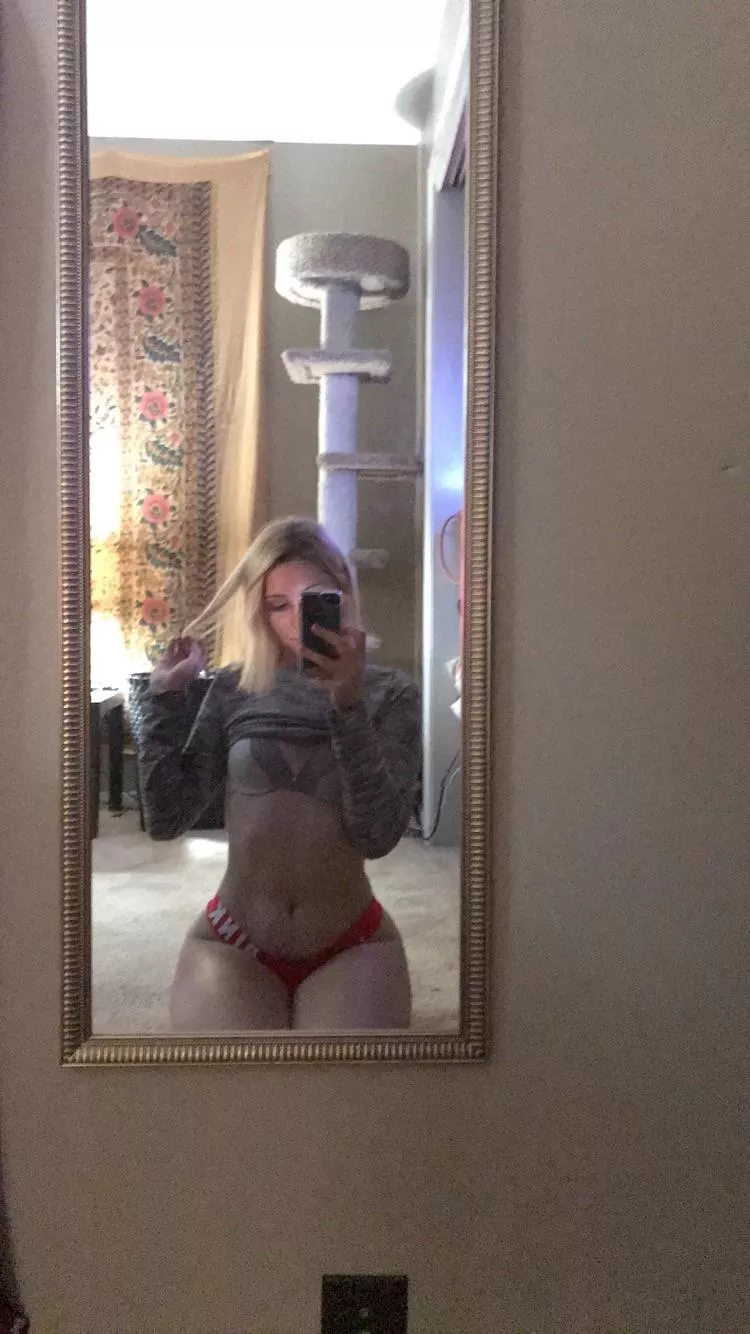 (F) Would you be interested in seeing more of my body? Newbie btw