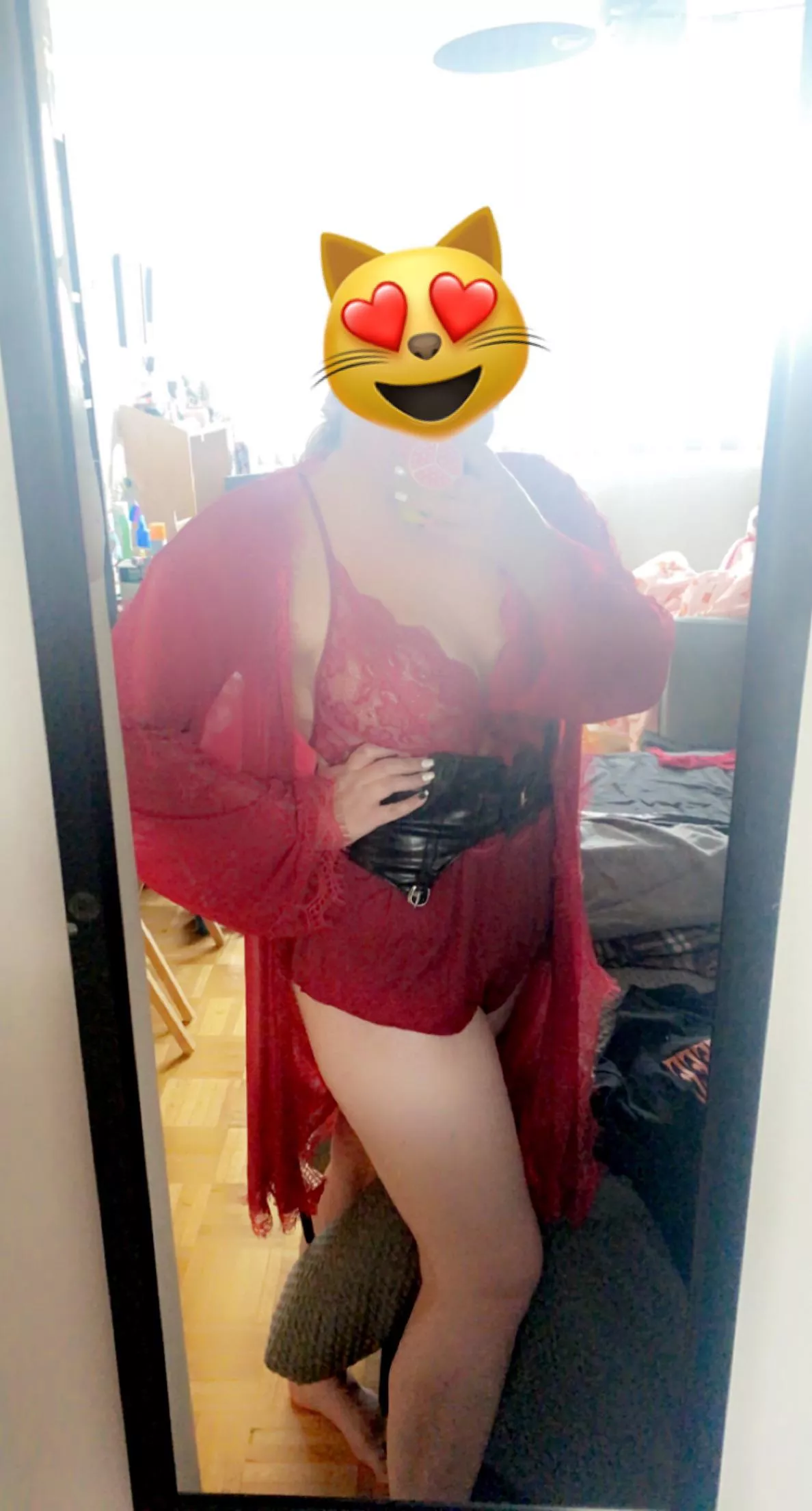 Feelinâ€™ a little devilish on this Halloween evening ðŸ˜ˆ [F26]