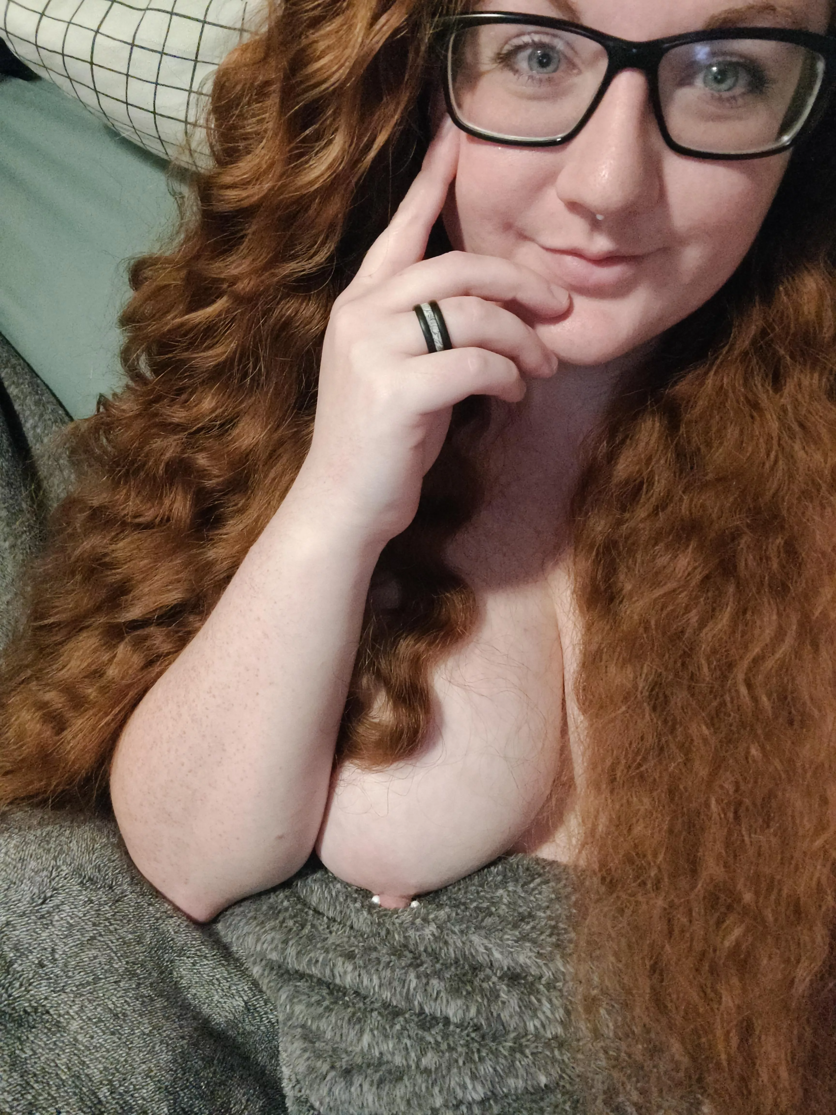 Feeling cute now time for bed lol 😘 care to join?