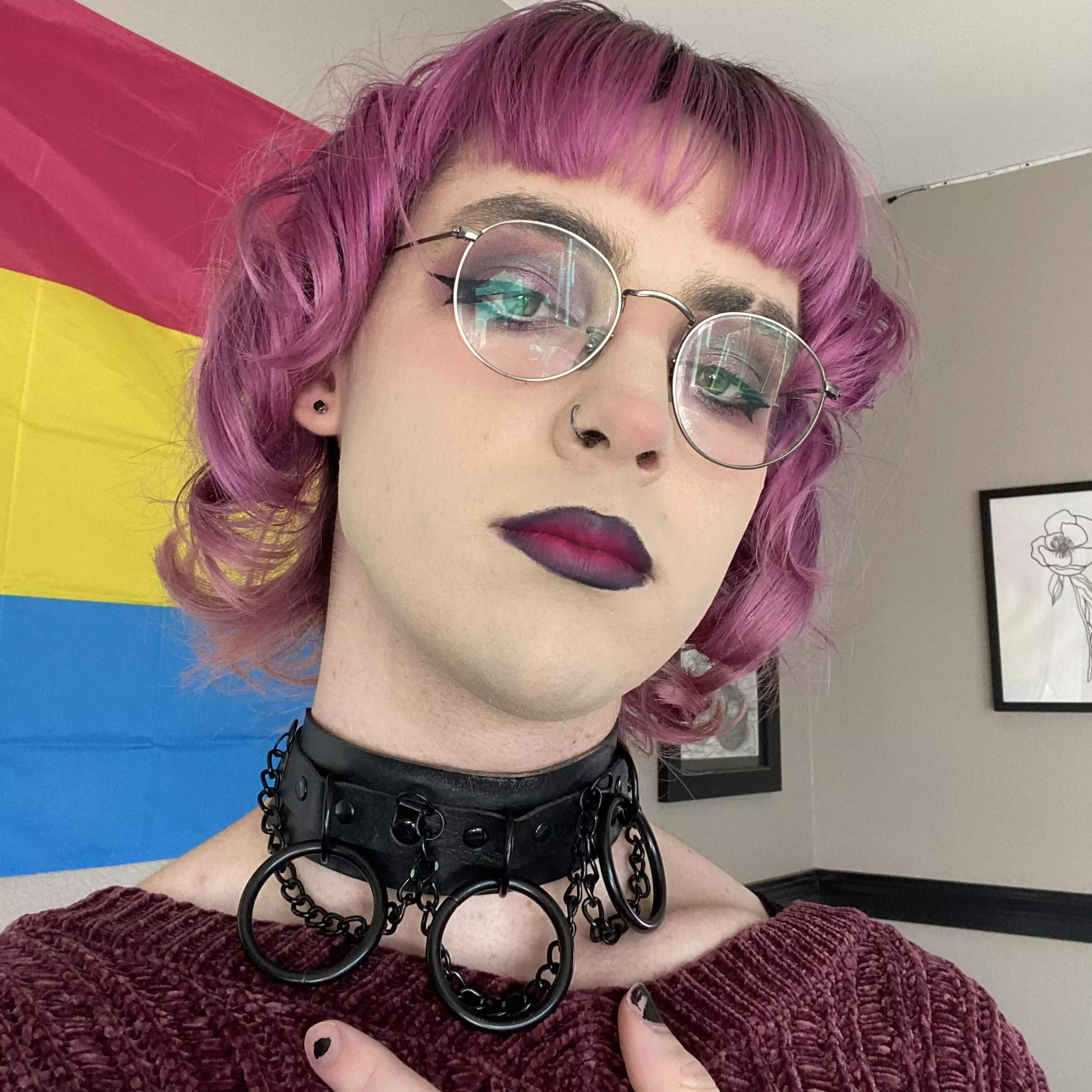 Feeling like a pretty enby in this one 🥰