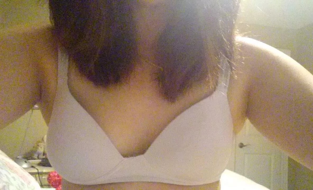 Feeling shy so convince me to take it off!! F (24)