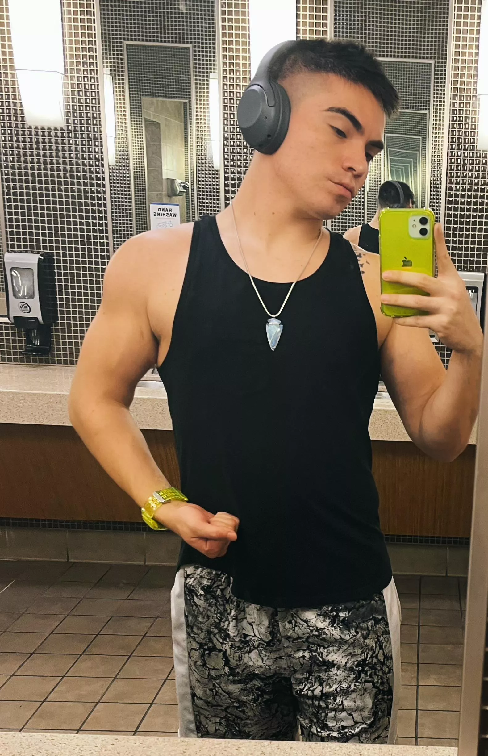 felt cute at the gym. who’s up tonight??