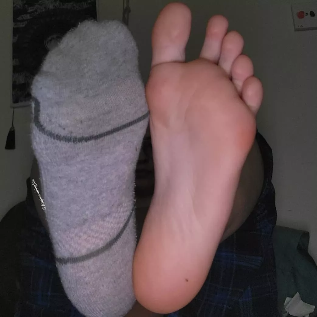 [Female] Want to help me put on my other sock?