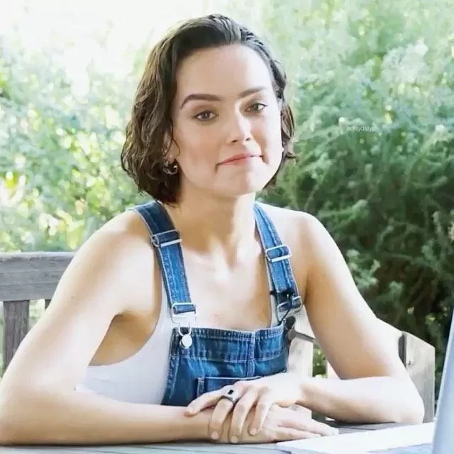 Few things would be better in this world than a Daisy Ridley blowjob