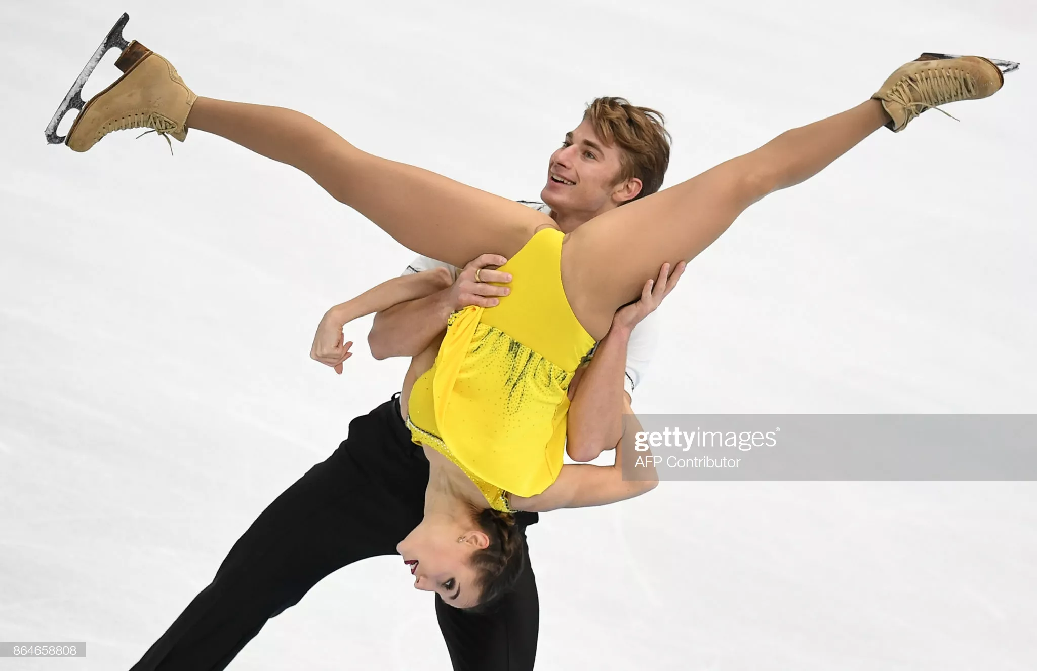 Figure skater pair Kristina Astakhova at the 2017 ISU Grand Prix Rostelecom Cup